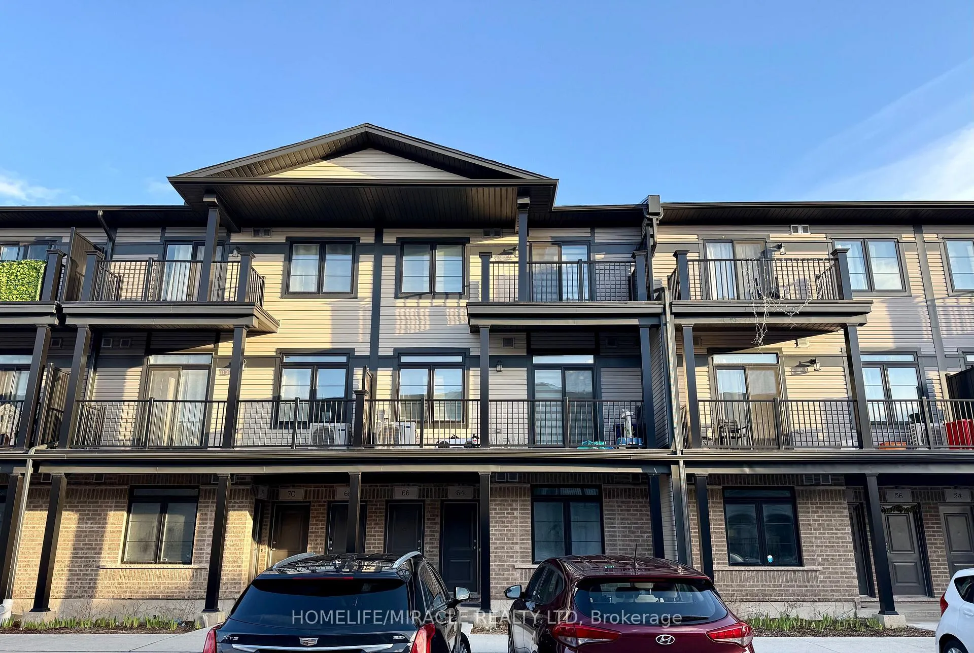 Photo 2 of 68 Lomond Lane, Kitchener — HOMEH