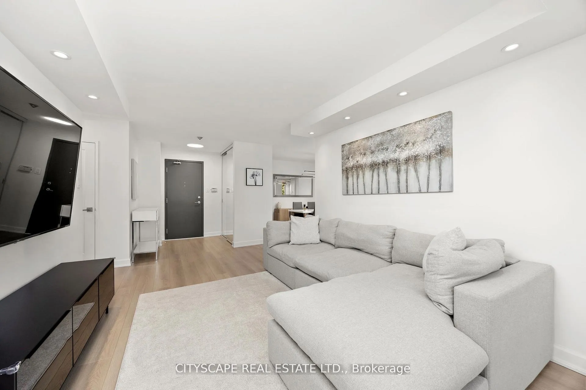 Photo 9 of Unit 209, 7460 Bathurst Street, Vaughan, Brownridge — HOMEH
