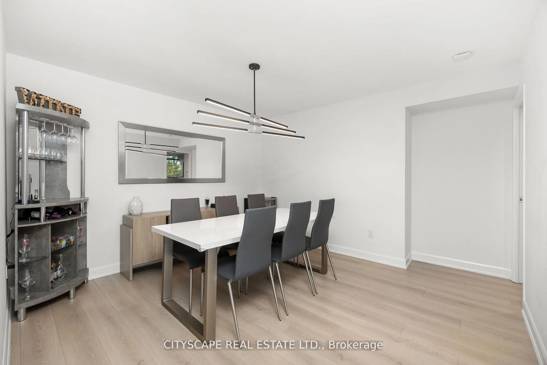 Photo 10 of Unit 209, 7460 Bathurst Street, Vaughan, Brownridge — HOMEH