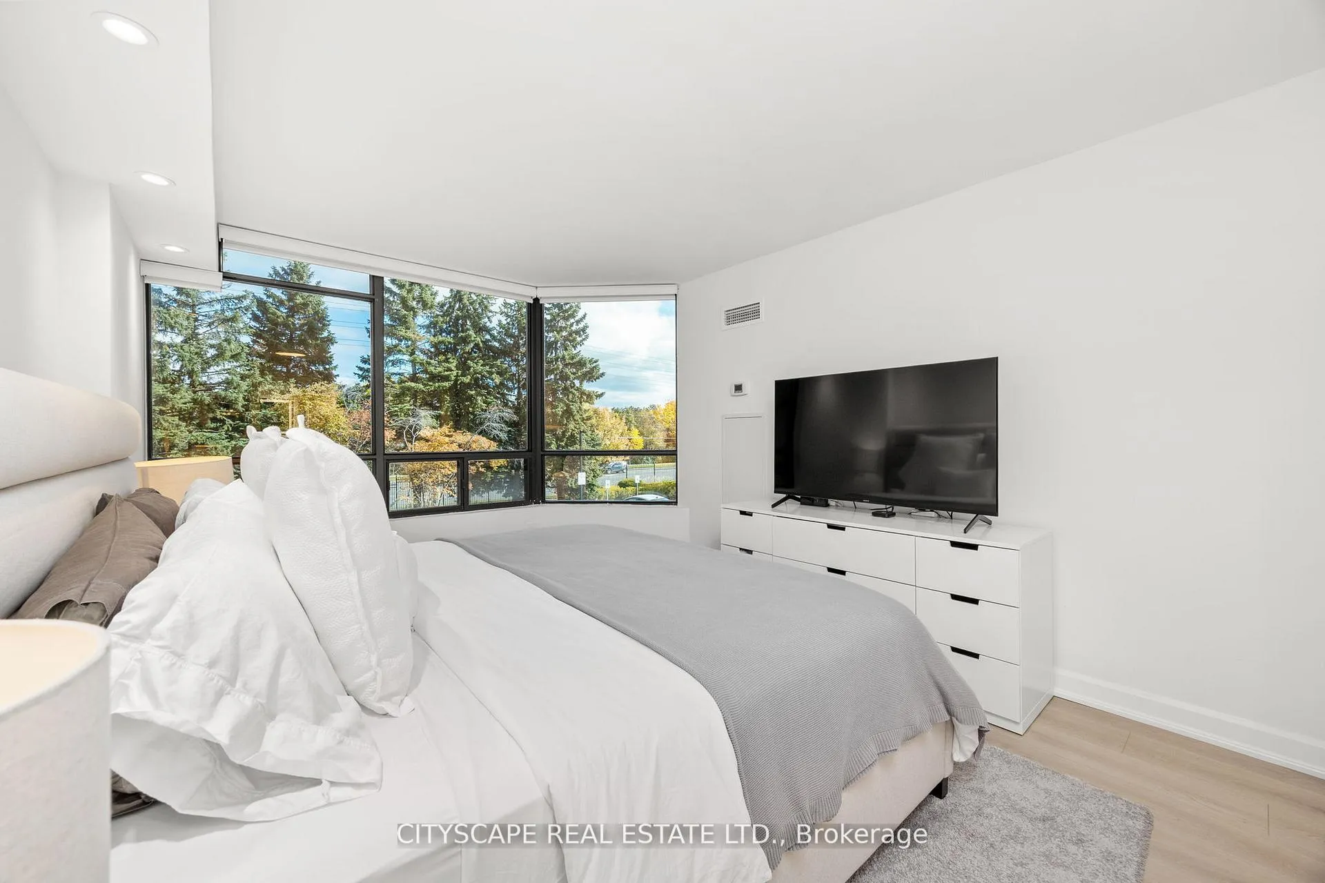 Photo 17 of Unit 209, 7460 Bathurst Street, Vaughan, Brownridge — HOMEH