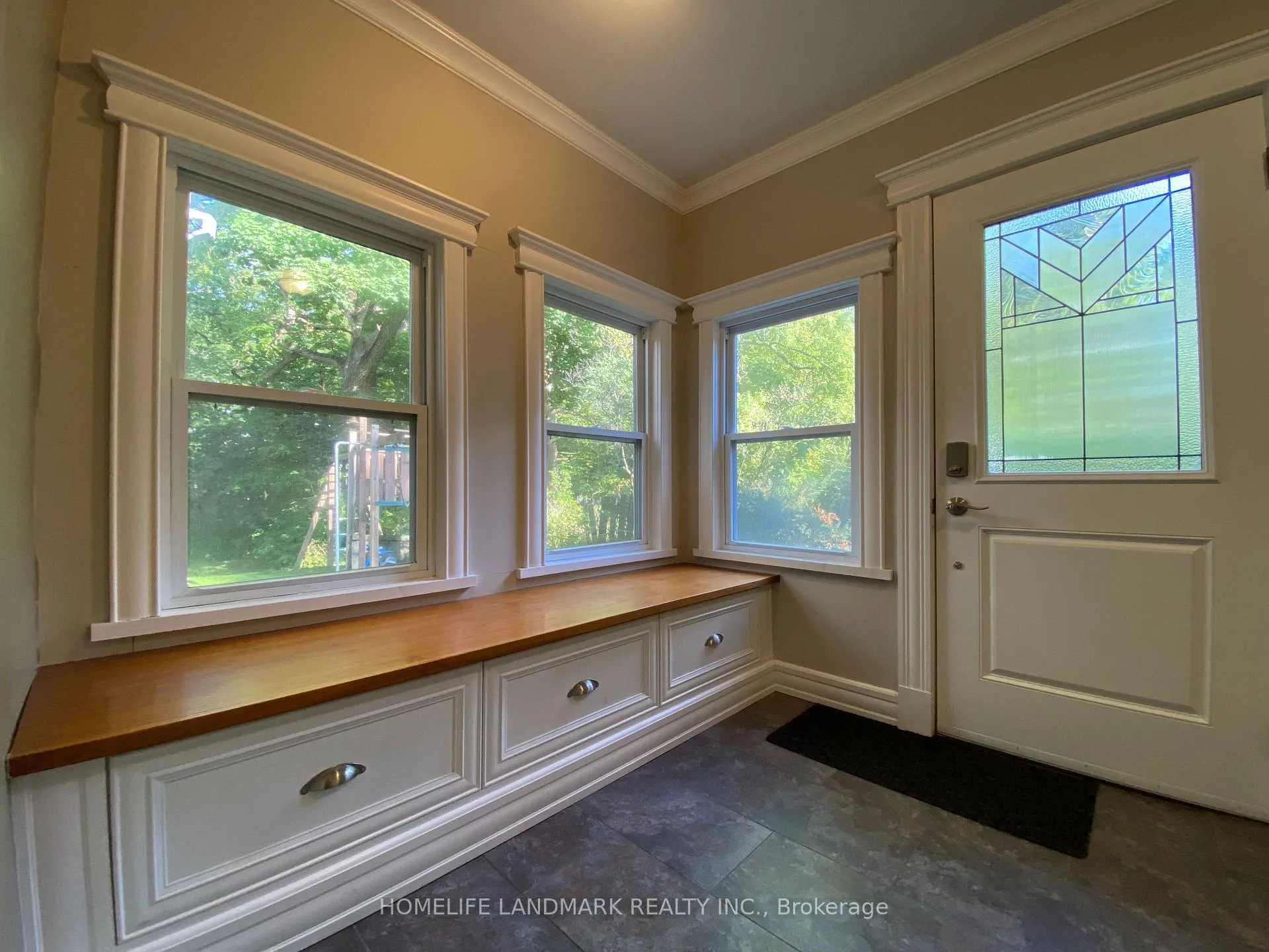 Photo 3 of Unit Main+BSMT, 1 Christman Court, Markham, Markham Village — HOMEH