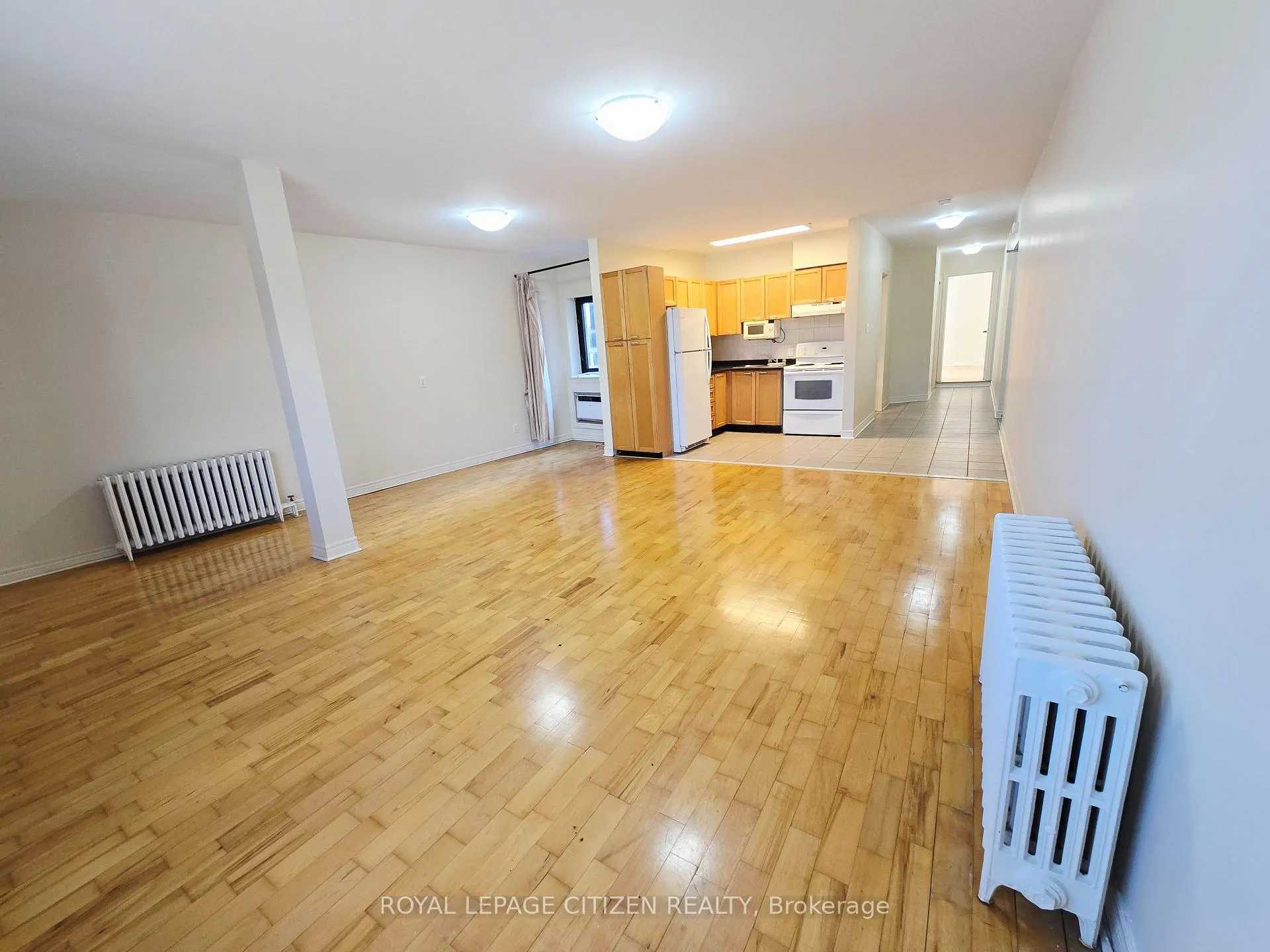 Photo 4 of Unit Apt 2, 5317 Highway 7, Vaughan, West Woodbridge — HOMEH