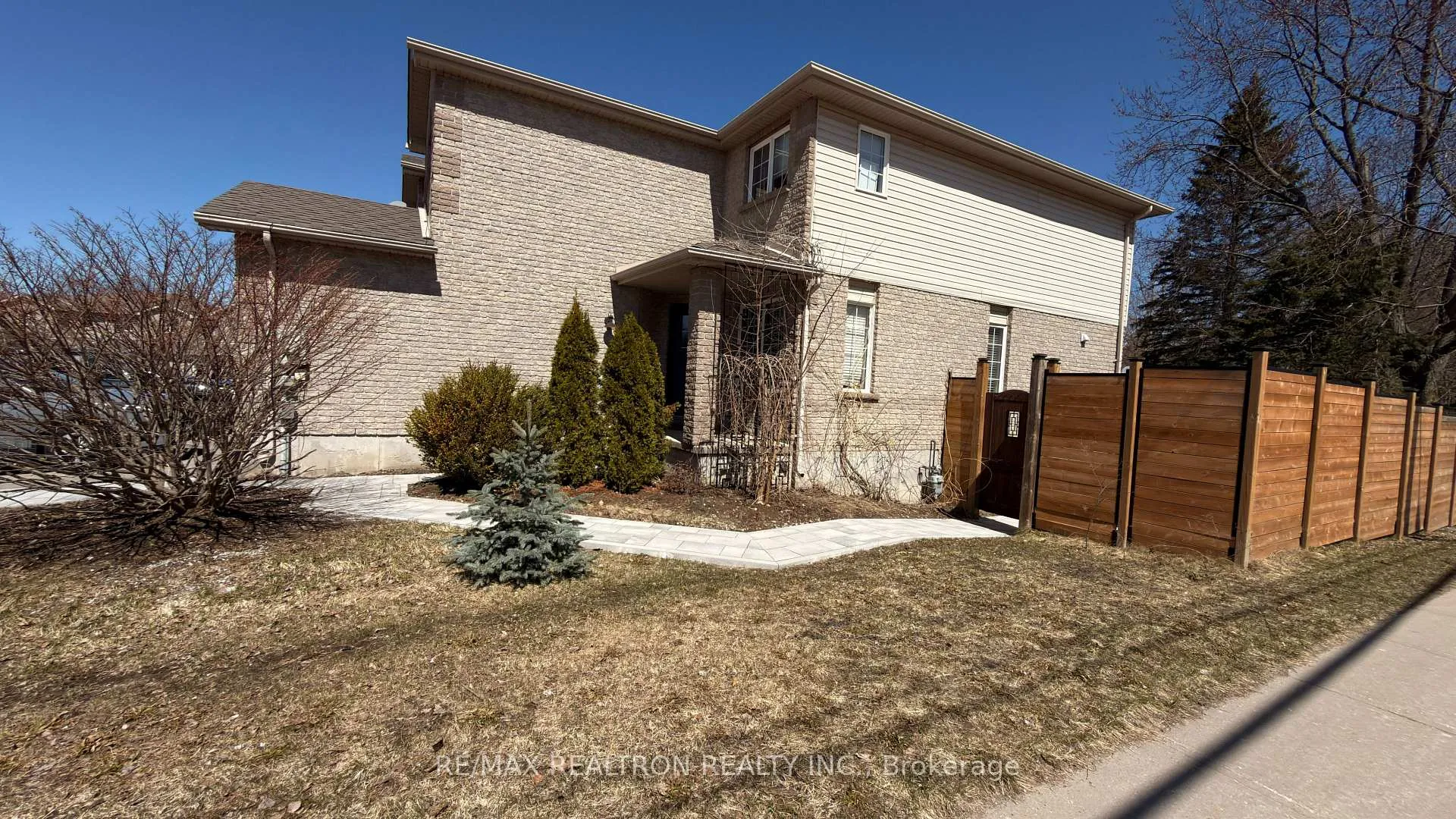 Photo 17 of 2 Pass Court, Barrie, Ardagh — HOMEH