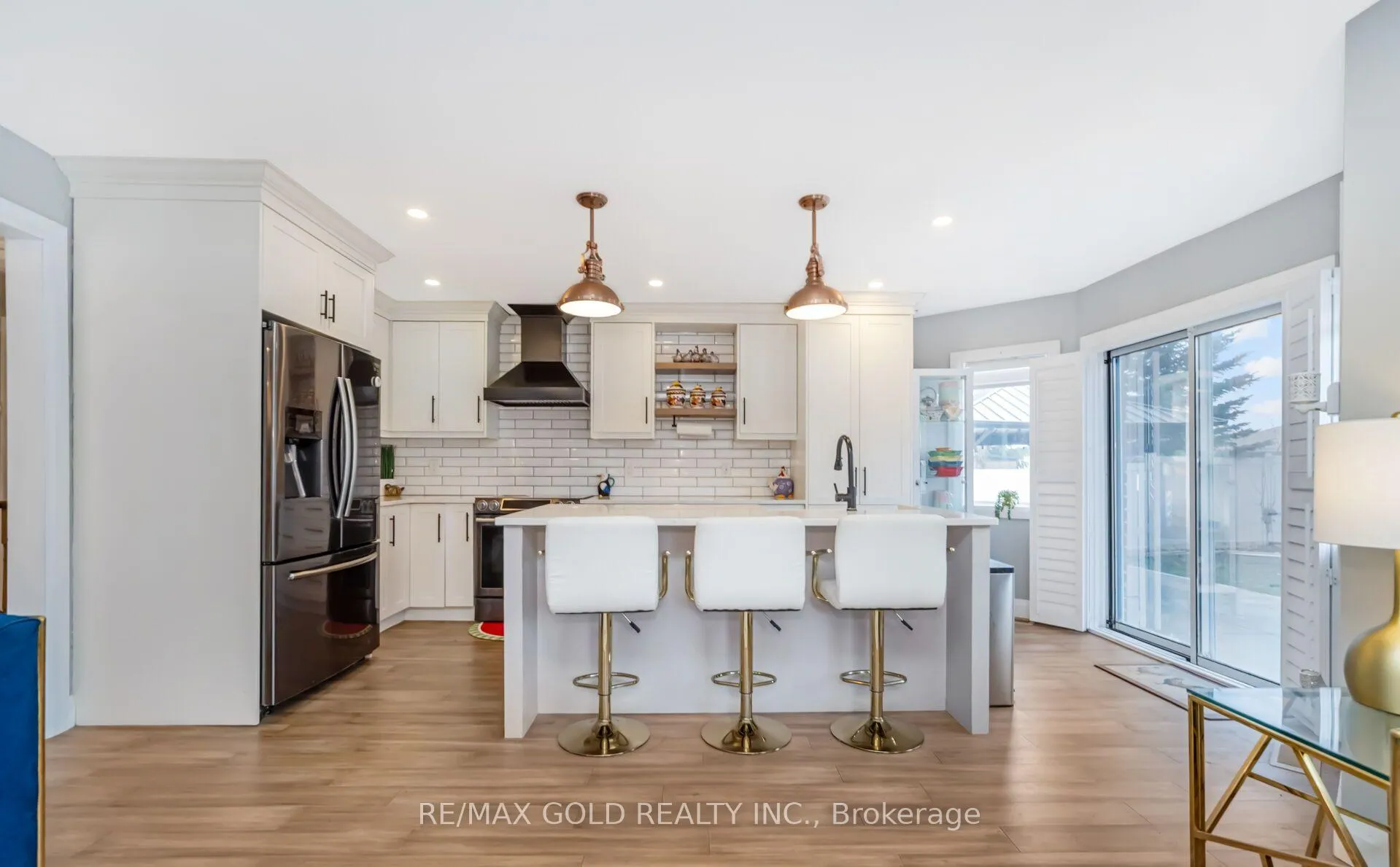 Photo 12 of 68 Benson Drive, Barrie, Northwest — HOMEH