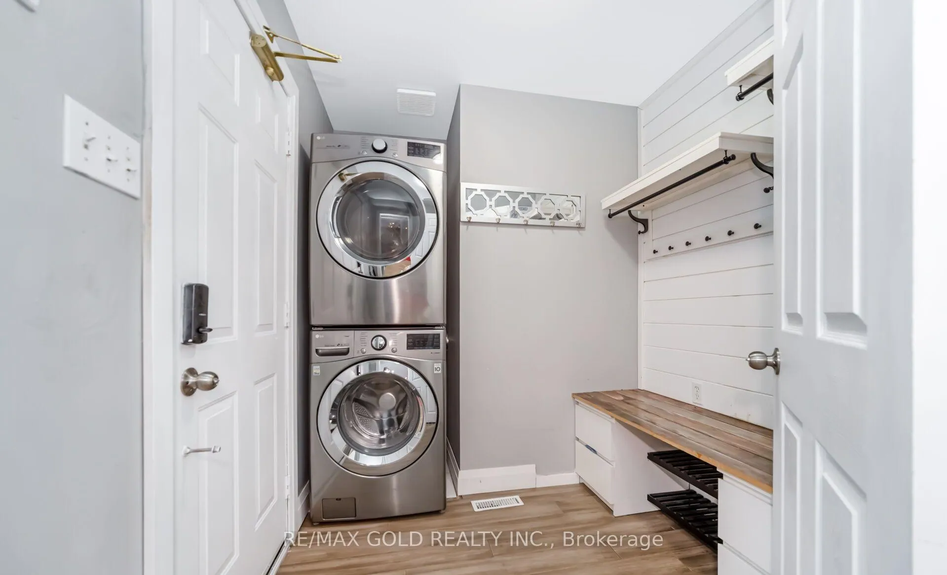 Photo 36 of 68 Benson Drive, Barrie, Northwest — HOMEH
