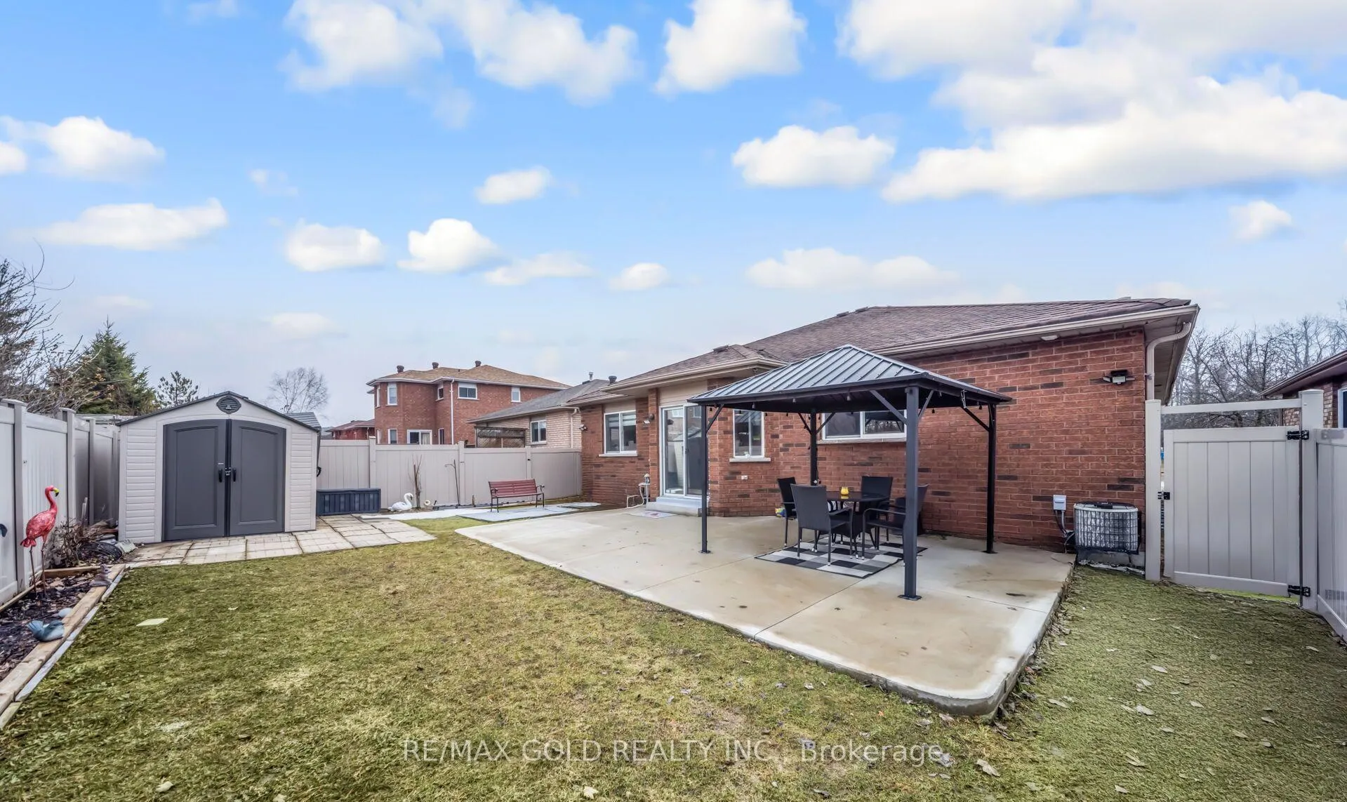 Photo 38 of 68 Benson Drive, Barrie, Northwest — HOMEH
