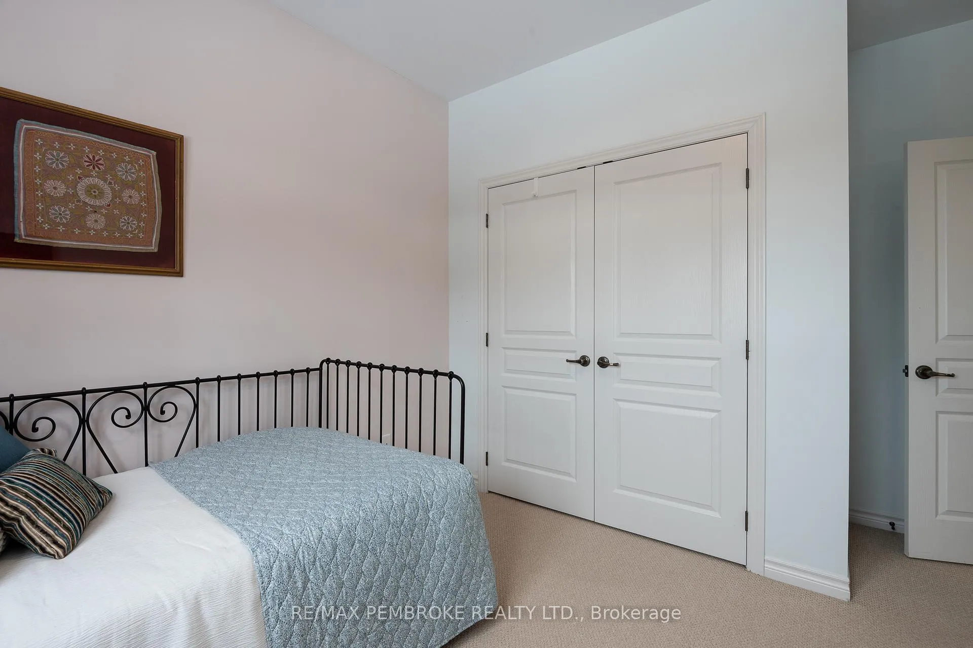 Photo 6 of 545 Gardner Crescent, Petawawa — HOMEH