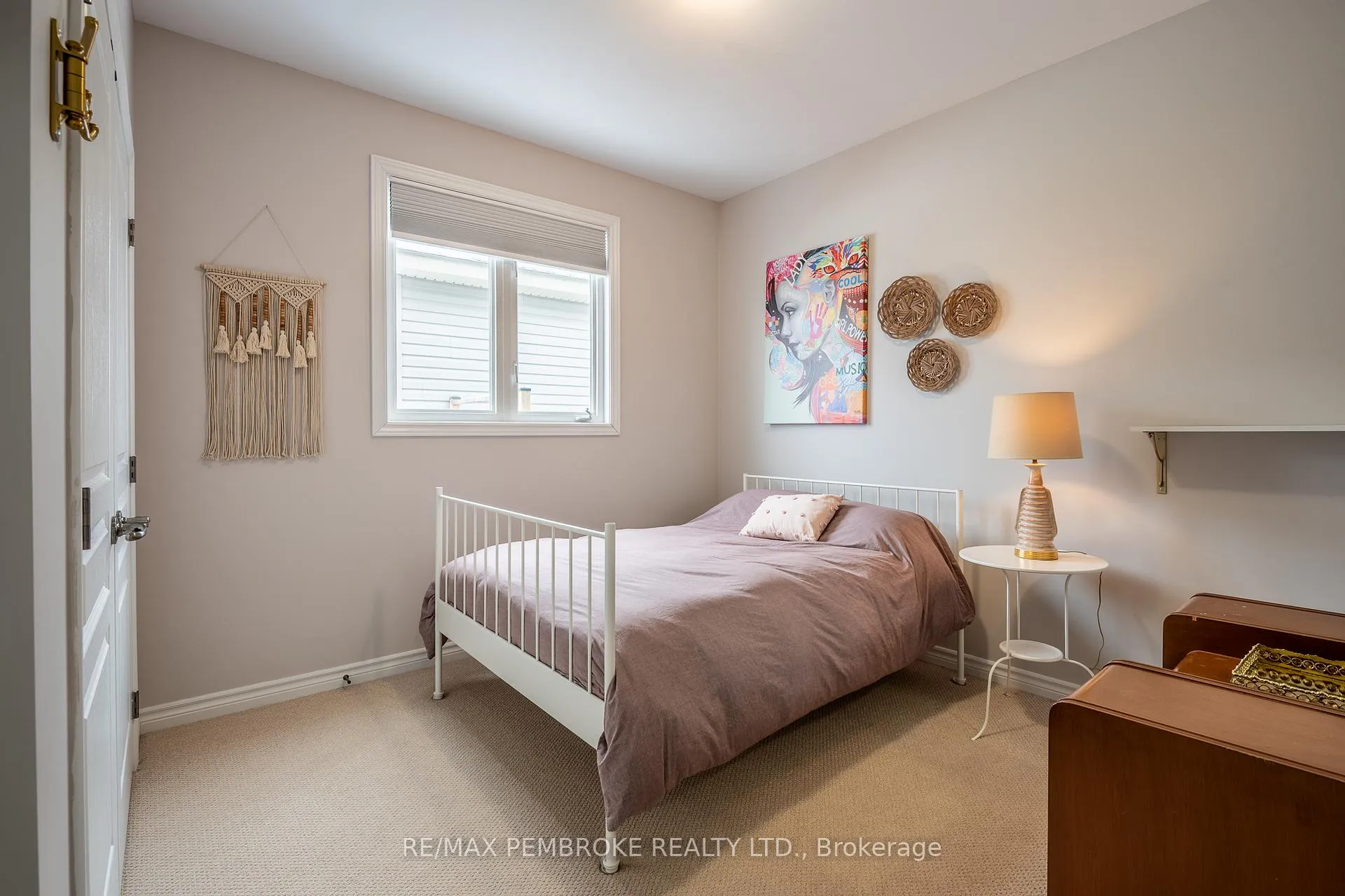 Photo 7 of 545 Gardner Crescent, Petawawa — HOMEH