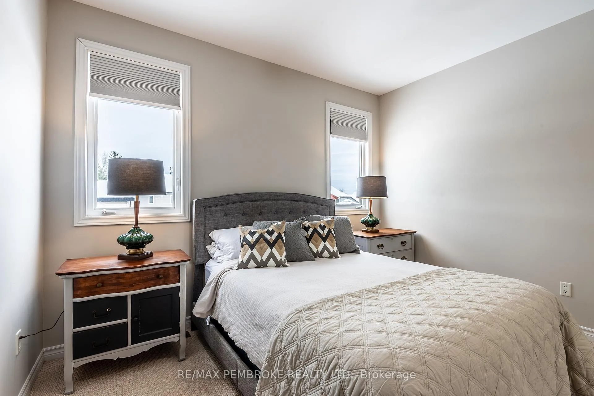 Photo 26 of 545 Gardner Crescent, Petawawa — HOMEH