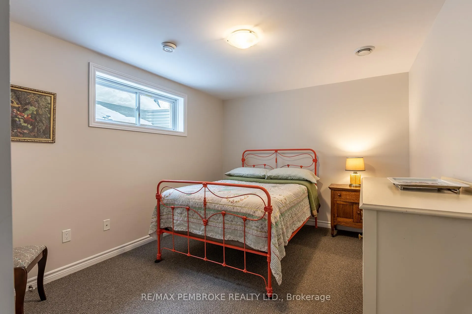 Photo 31 of 545 Gardner Crescent, Petawawa — HOMEH