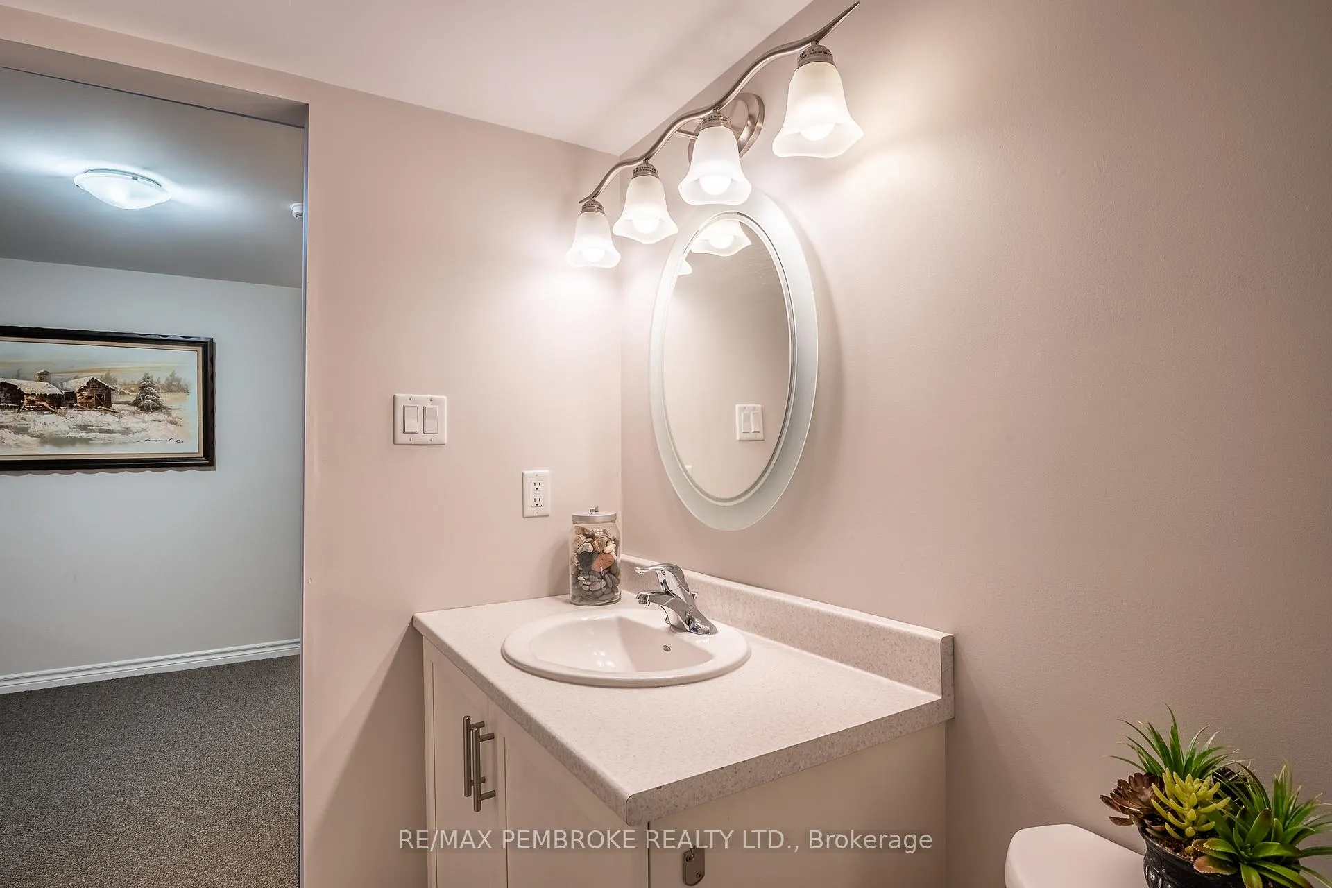 Photo 33 of 545 Gardner Crescent, Petawawa — HOMEH