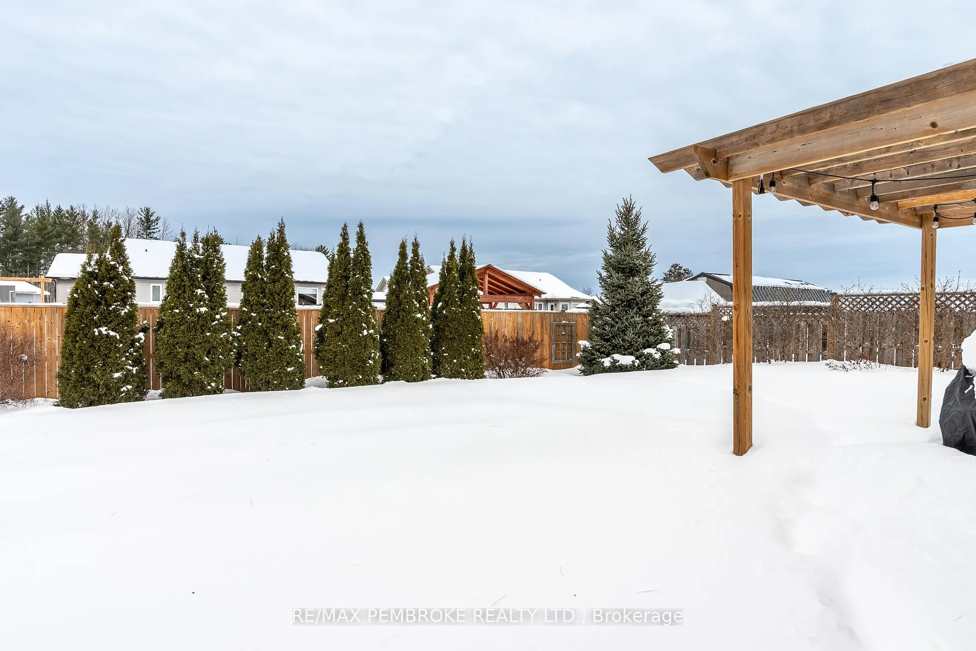 Photo 43 of 545 Gardner Crescent, Petawawa — HOMEH