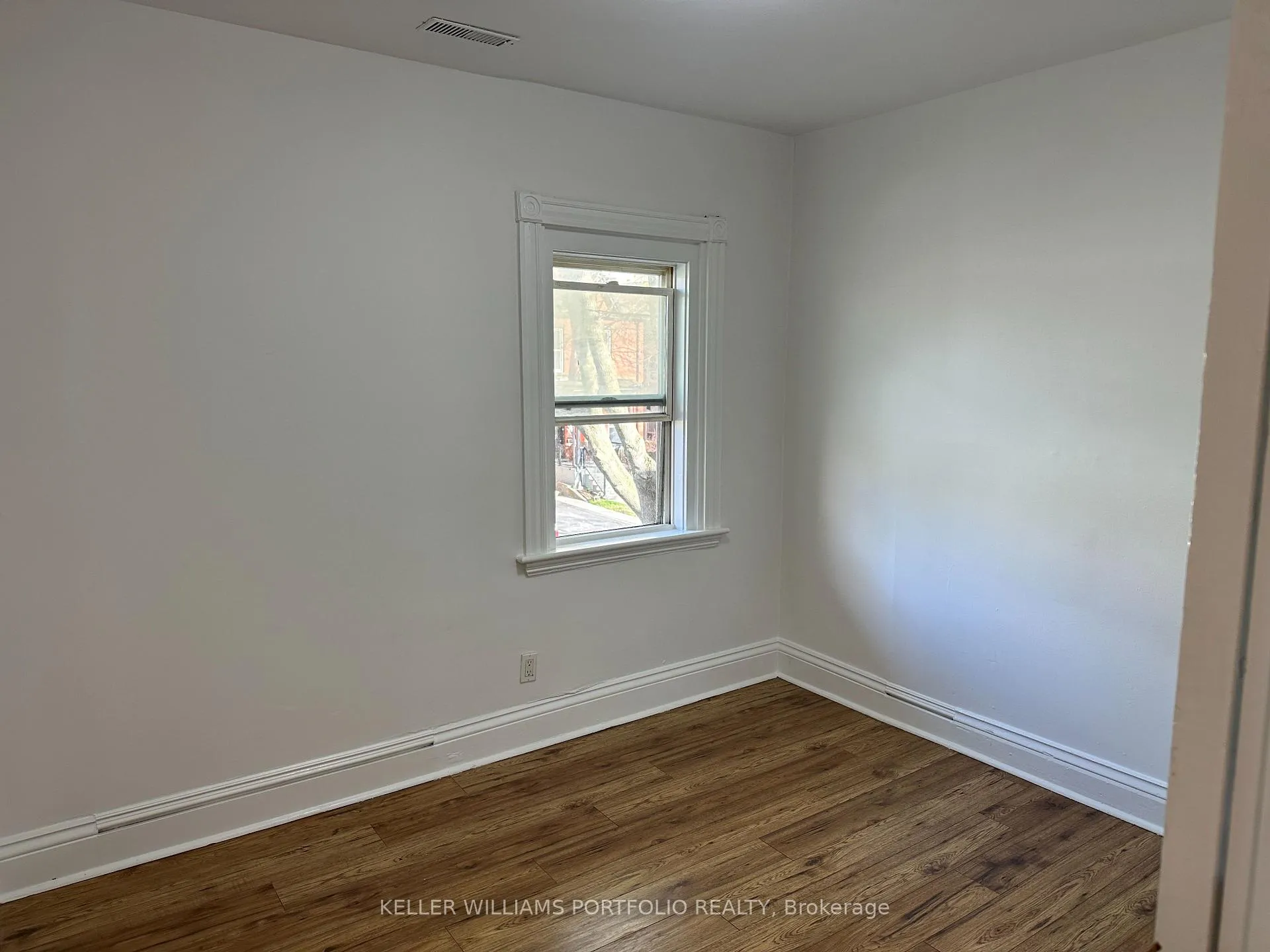 Photo 12 of 47 East Avenue N, Hamilton, Landsdale — HOMEH