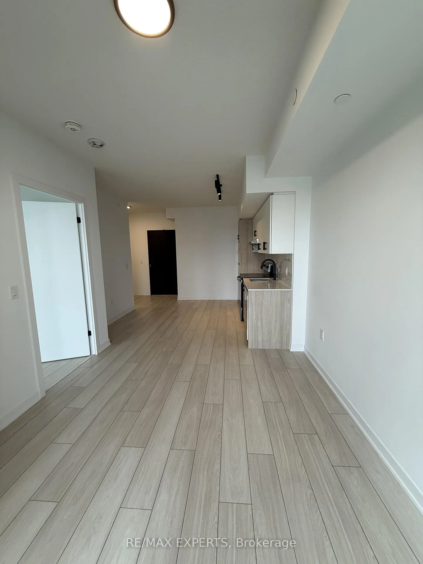 Photo 10 of Unit 229, 4878 Powers Common, Burlington, Alton — HOMEH