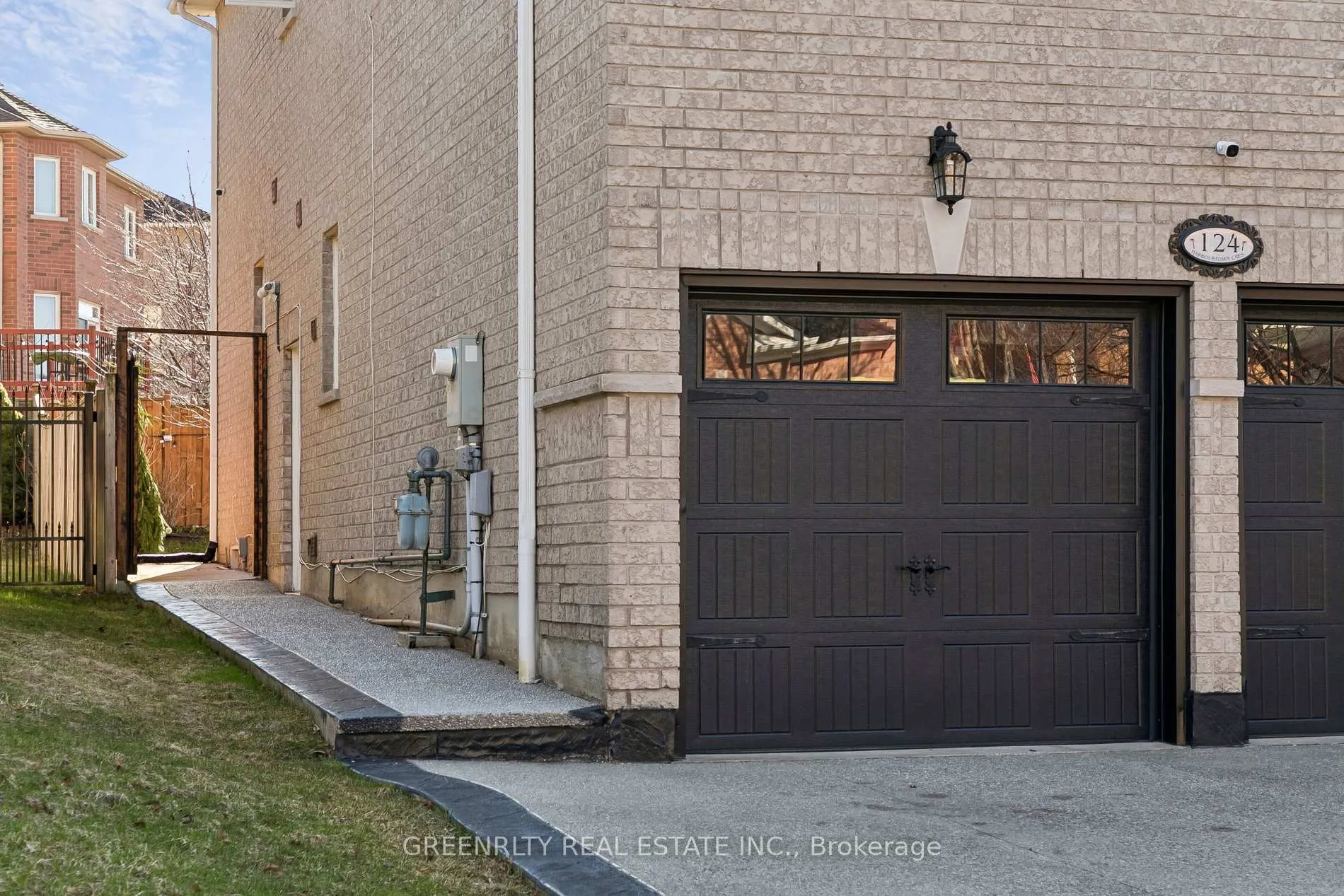 Photo 3 of Unit Basement, 124 Harbourtown Crescent, Brampton, Madoc — HOMEH