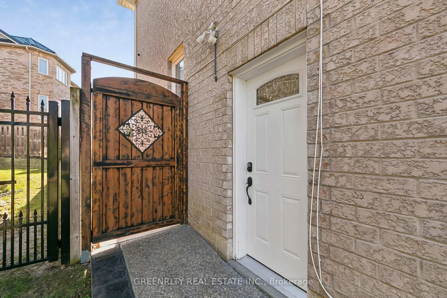 Photo 4 of Unit Basement, 124 Harbourtown Crescent, Brampton, Madoc — HOMEH