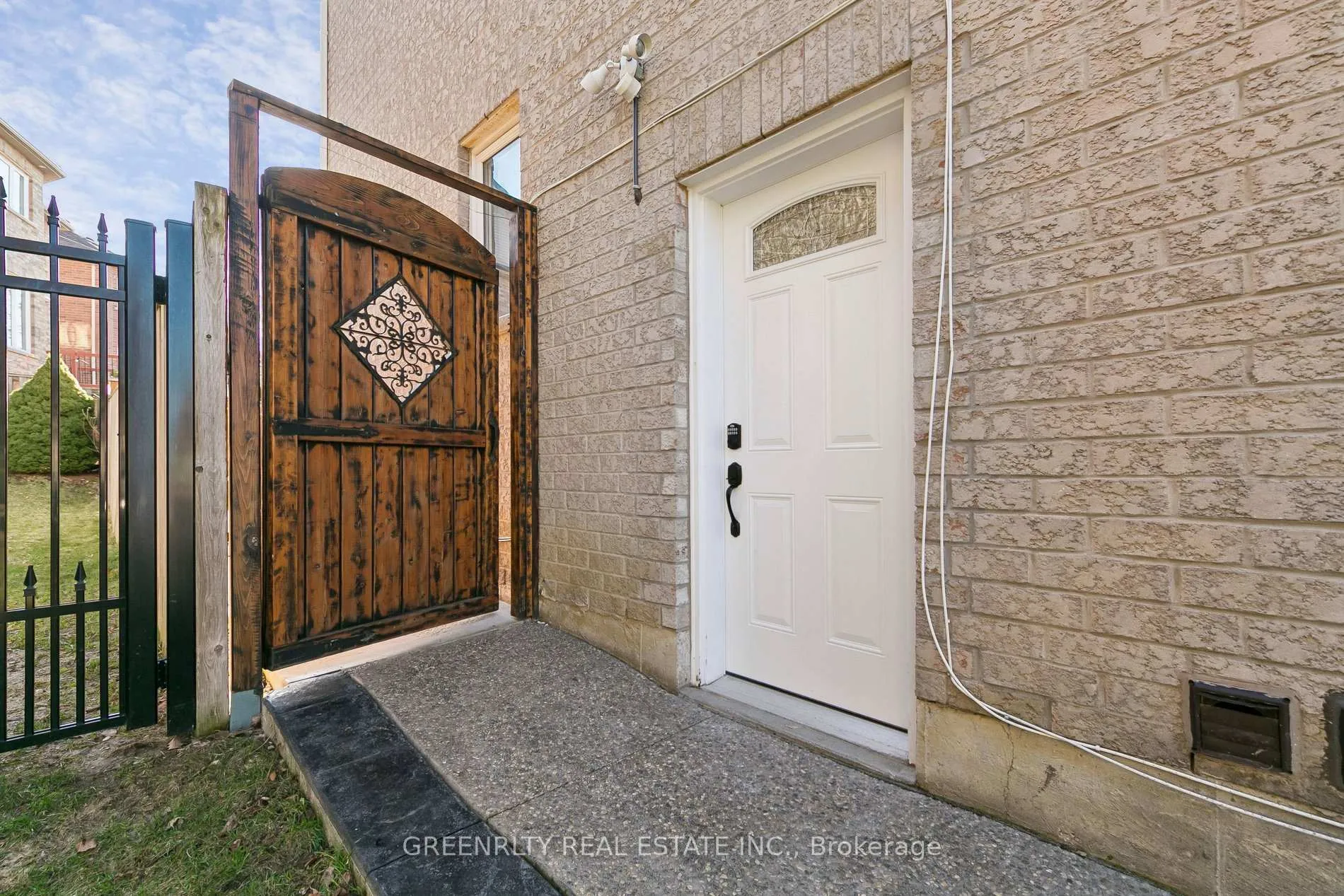 Photo 6 of Unit Basement, 124 Harbourtown Crescent, Brampton, Madoc — HOMEH