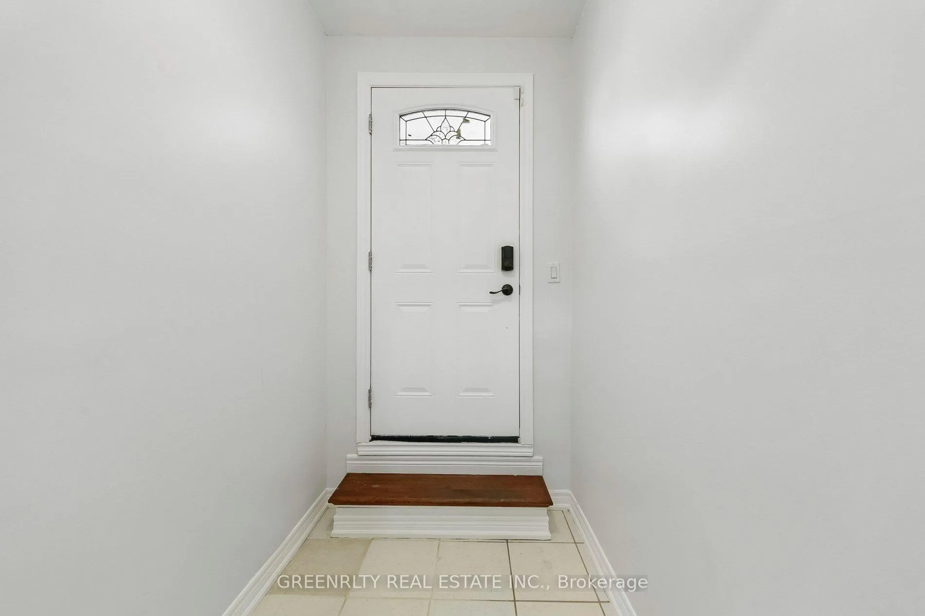 Photo 9 of Unit Basement, 124 Harbourtown Crescent, Brampton, Madoc — HOMEH