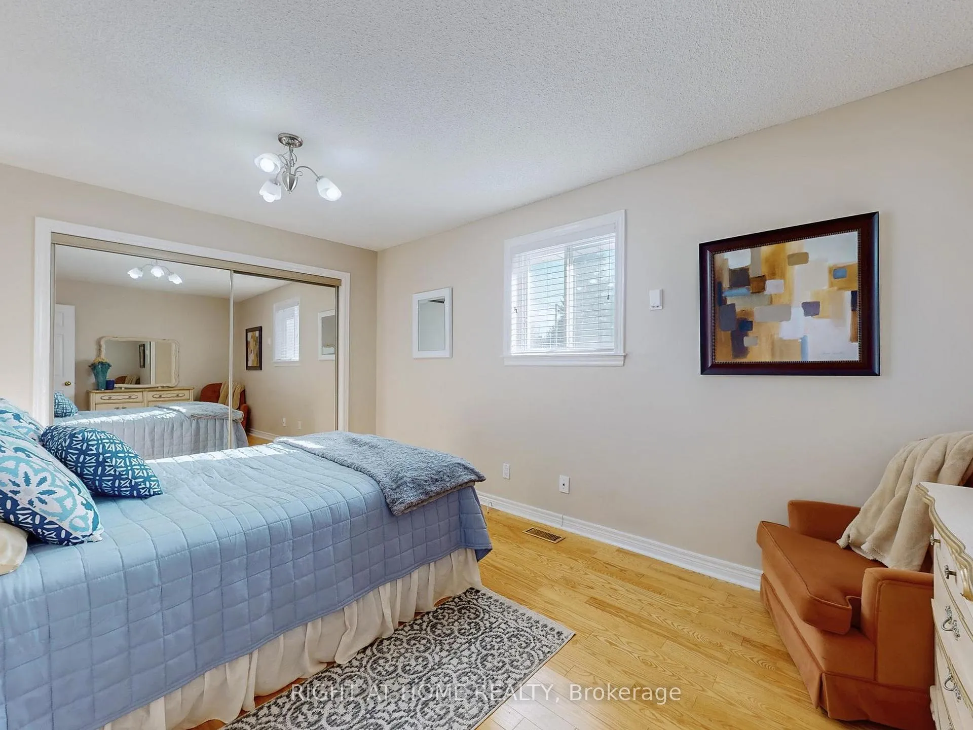 Photo 23 of 2 Barnes Crescent, Scarborough, Woburn — HOMEH