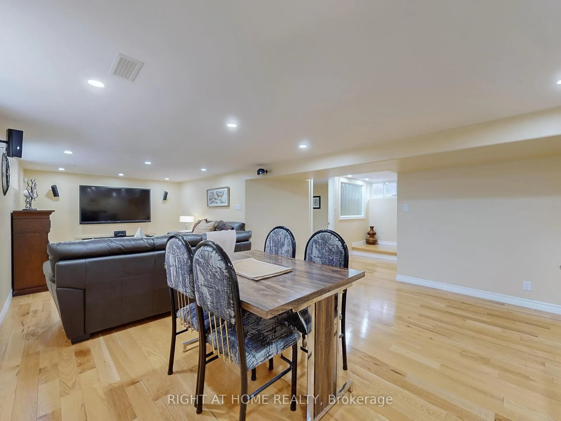 Photo 34 of 2 Barnes Crescent, Scarborough, Woburn — HOMEH