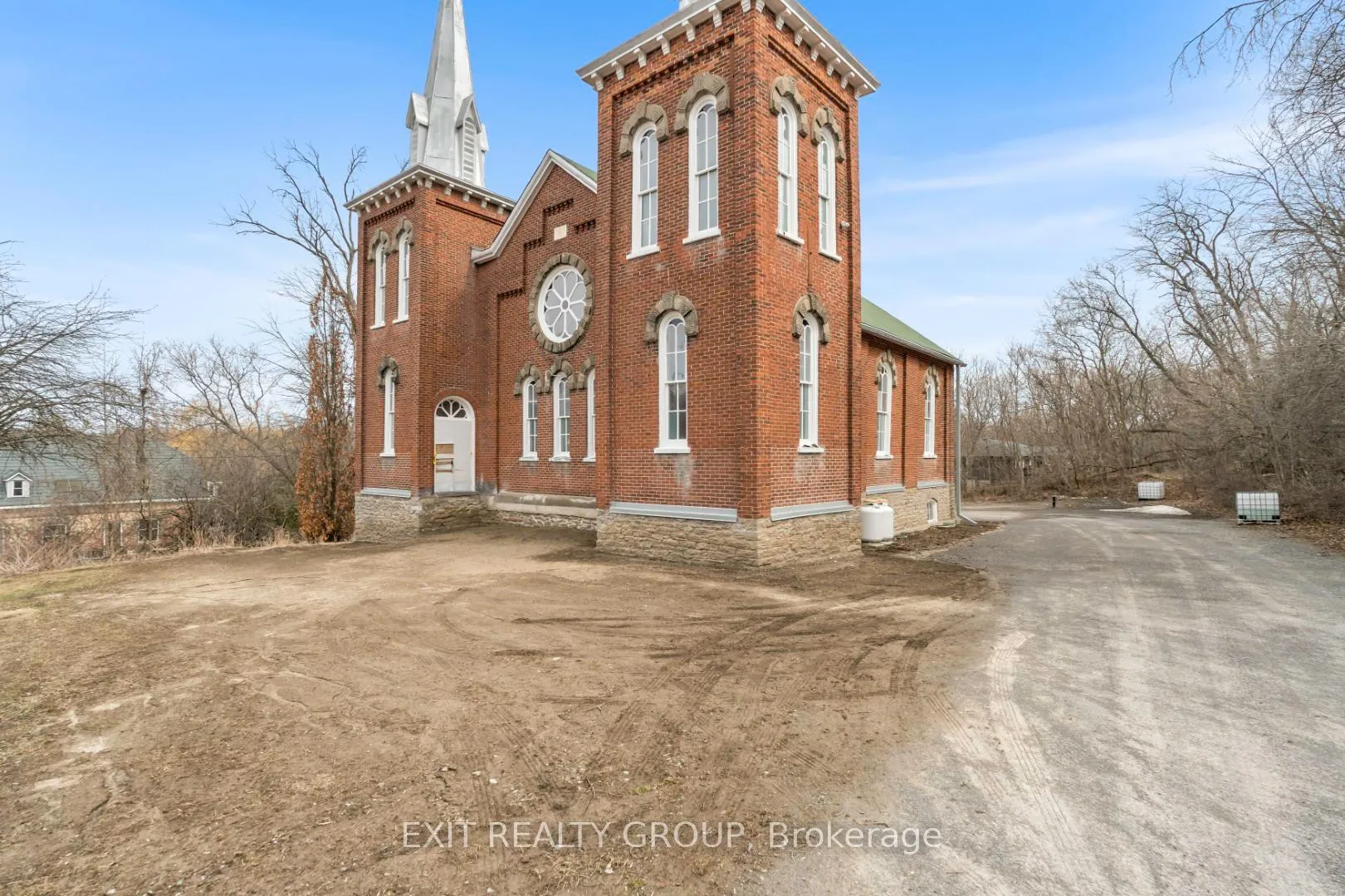 Photo 9 of 44 Union Road, Prince Edward County, Picton Ward — HOMEH