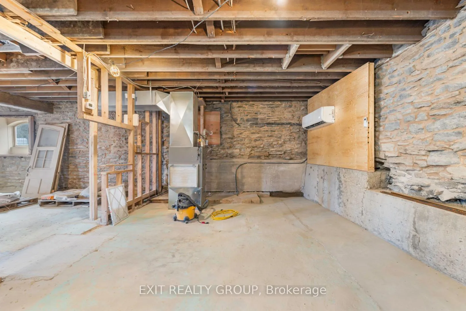 Photo 27 of 44 Union Road, Prince Edward County, Picton Ward — HOMEH