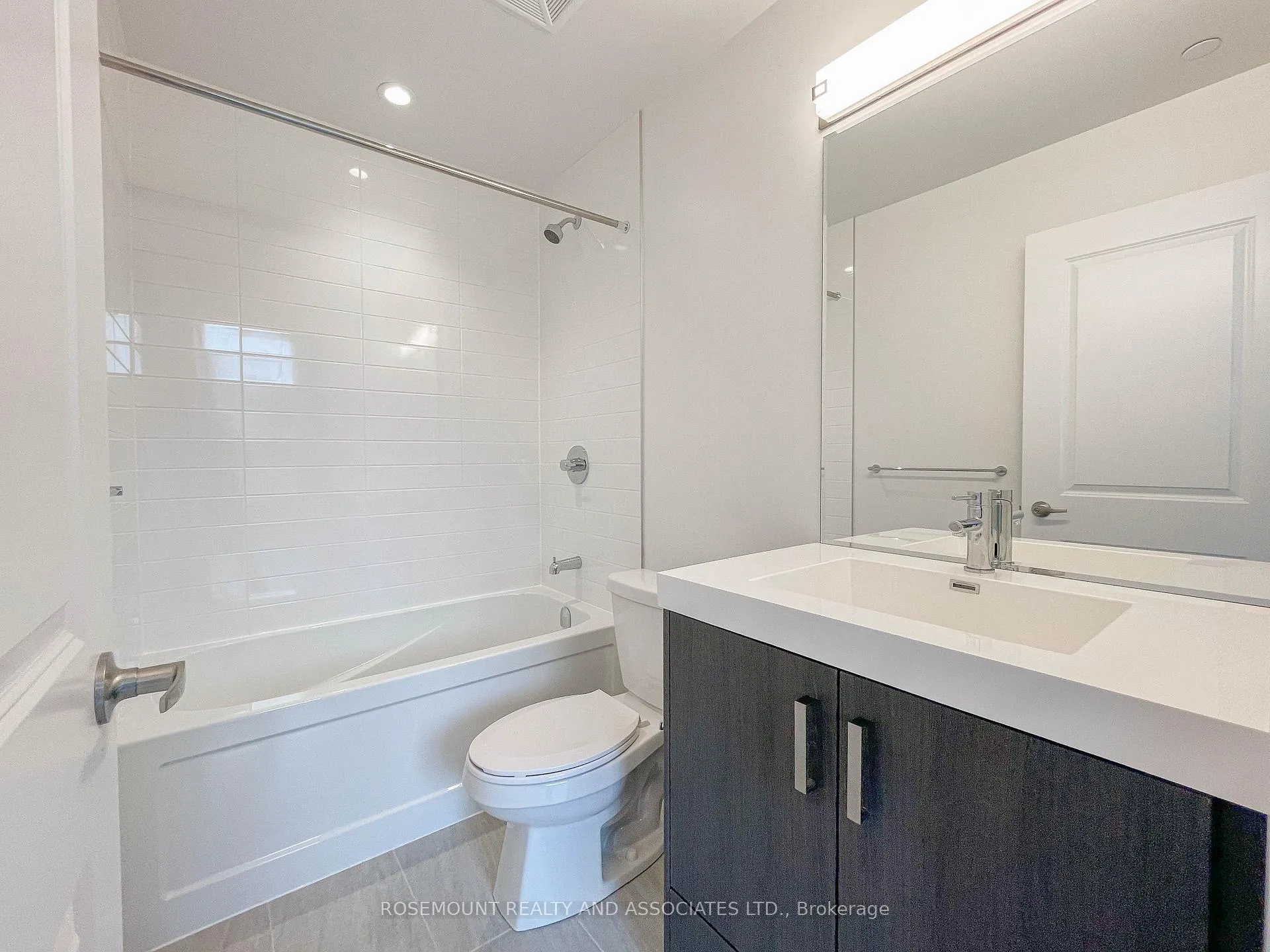 Photo 12 of Unit 109, 1010 Dundas Street E, Whitby, Pringle Creek — HOMEH