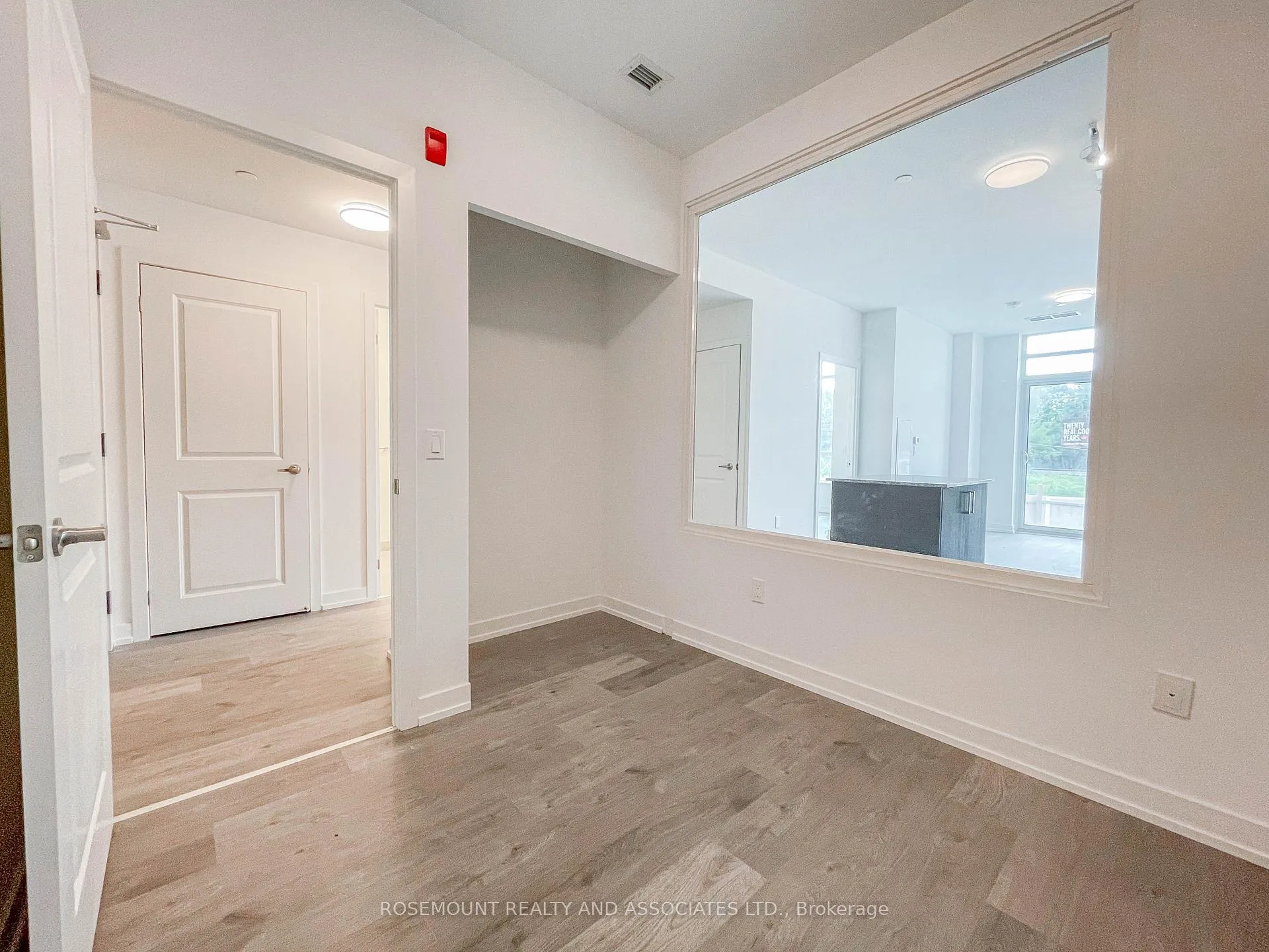 Photo 13 of Unit 109, 1010 Dundas Street E, Whitby, Pringle Creek — HOMEH
