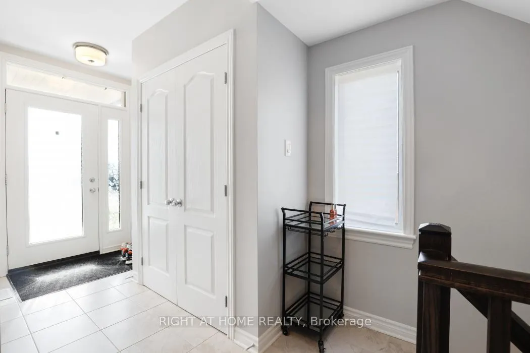 Photo 4 of 895 Antonio Farley Street, Ottawa, Camelot — HOMEH