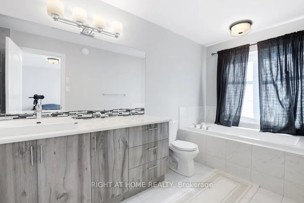 Photo 15 of 895 Antonio Farley Street, Ottawa, Camelot — HOMEH
