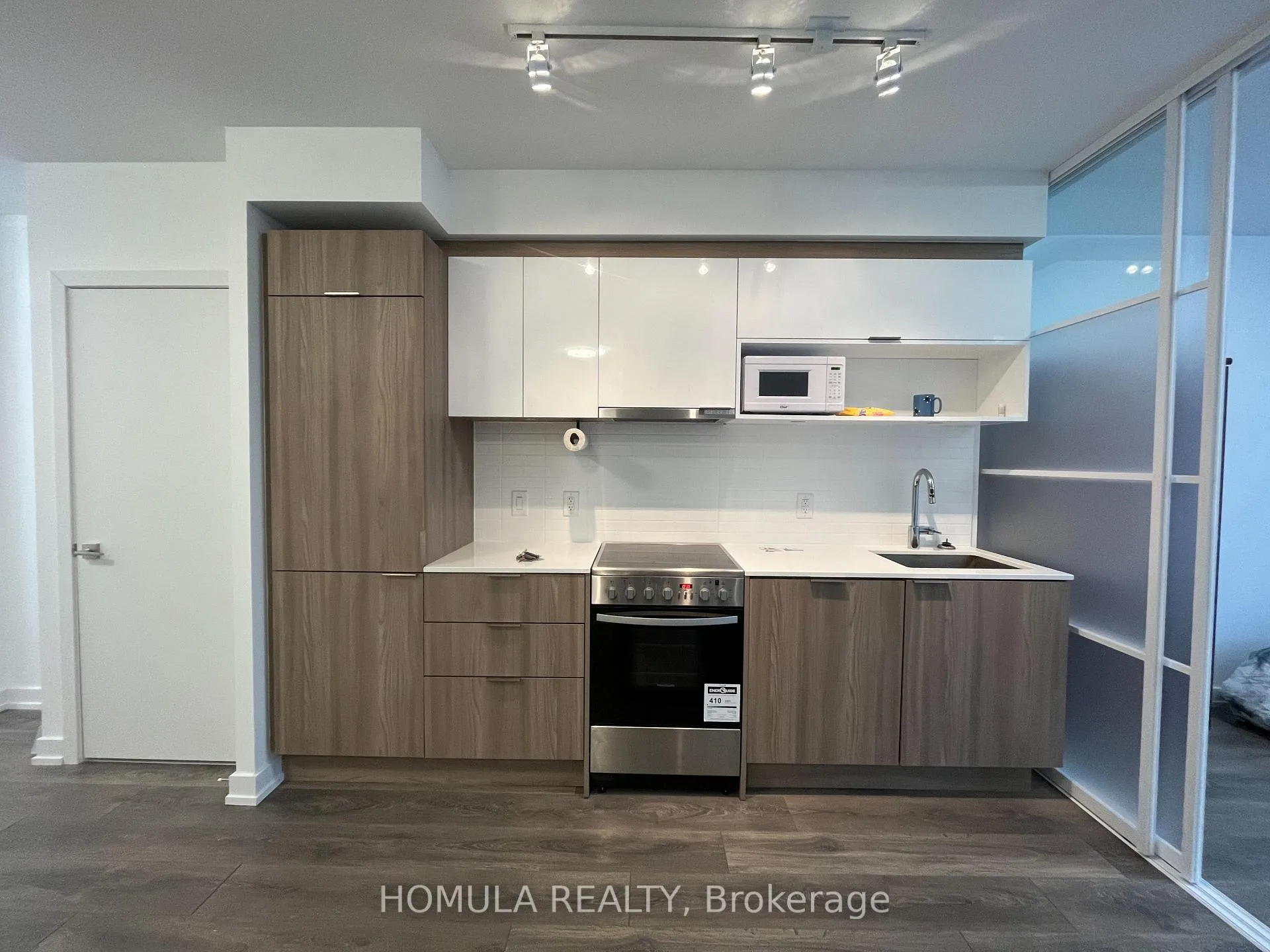 Front of Unit 303, 159 Wellesley Street E