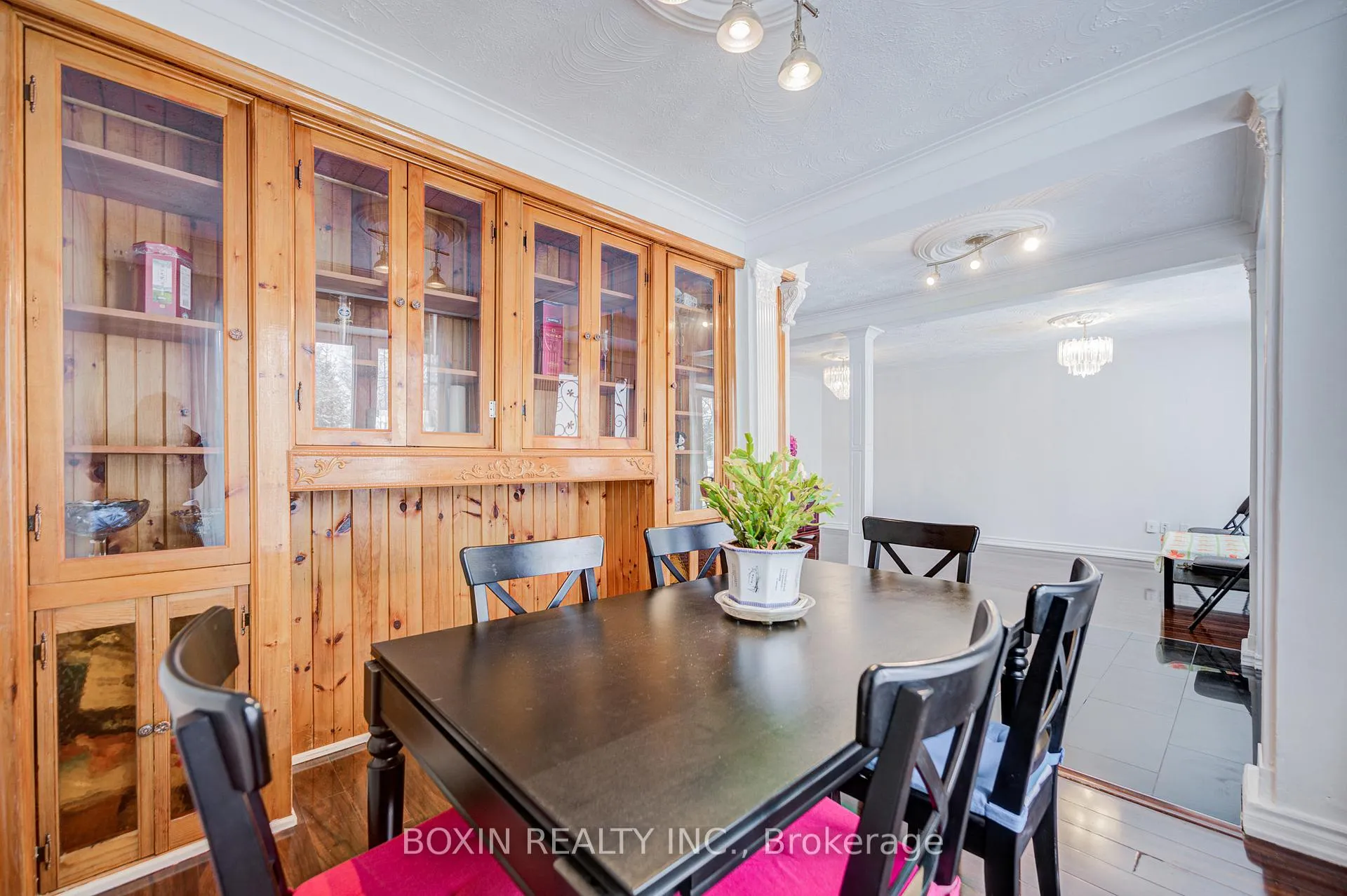 Photo 4 of 31 Tremely Crescent, Scarborough, Eglinton East — HOMEH