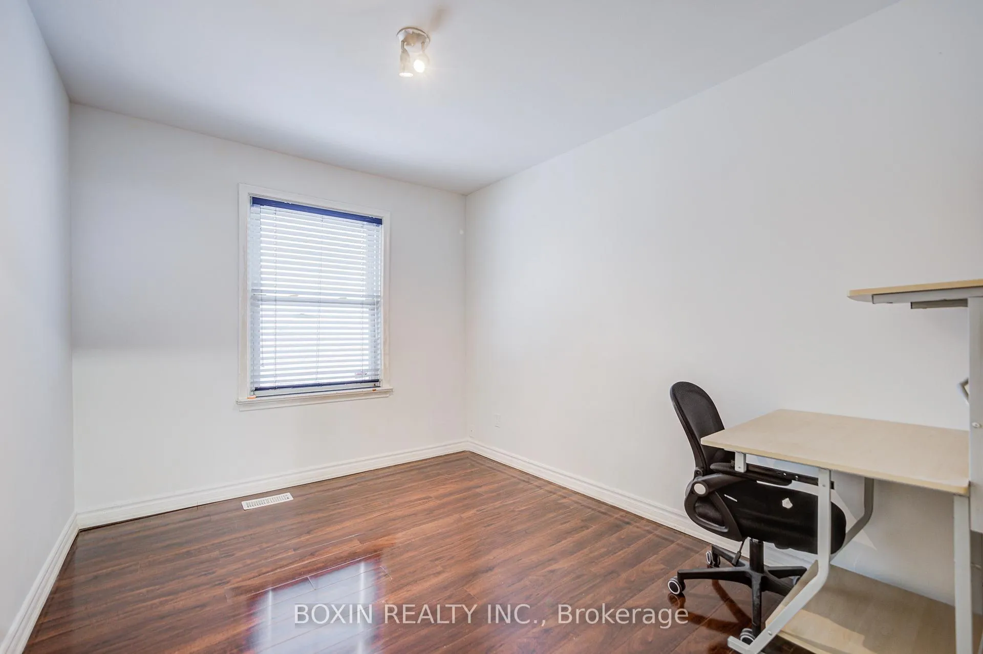 Photo 12 of 31 Tremely Crescent, Scarborough, Eglinton East — HOMEH