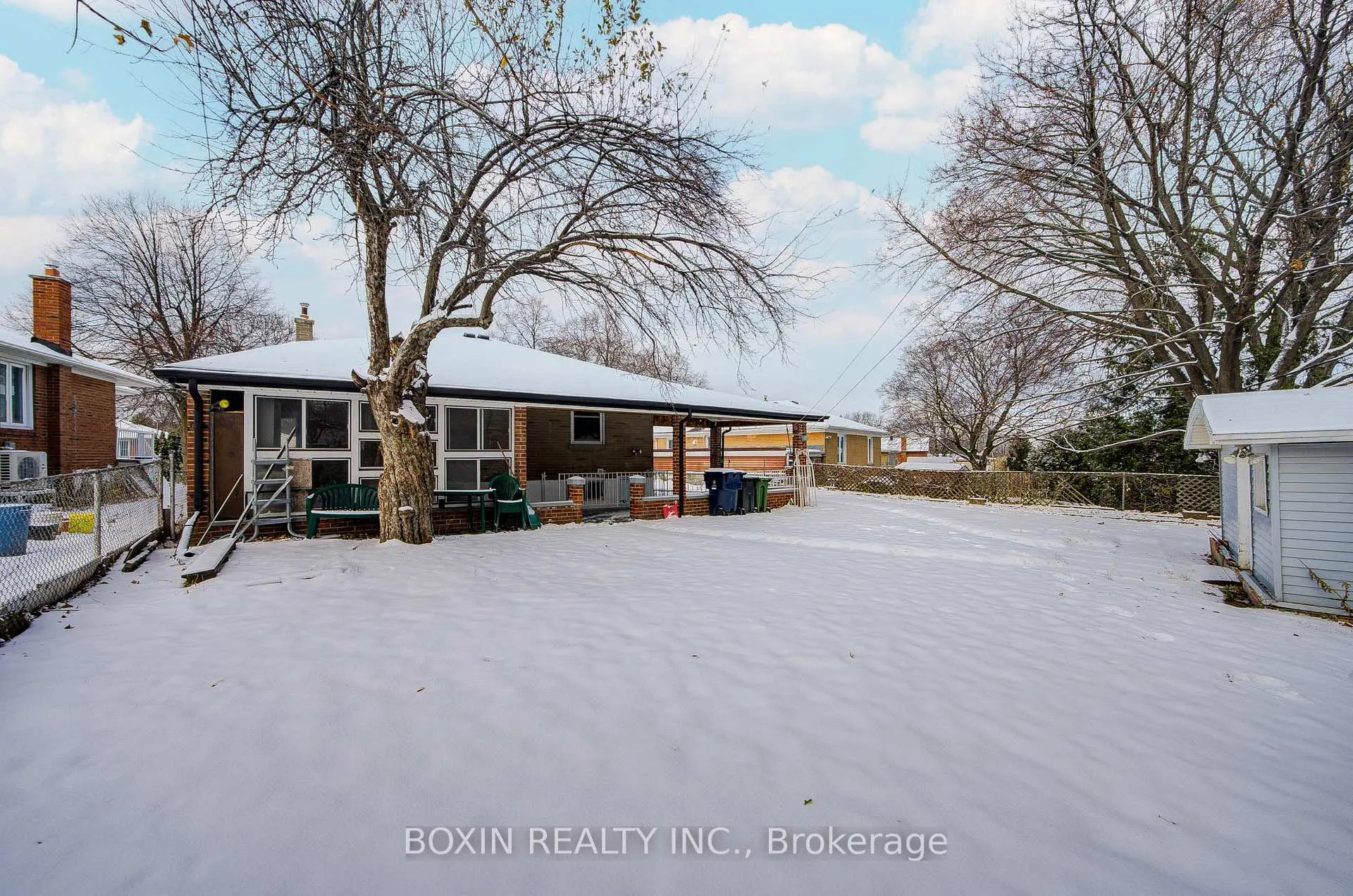 Photo 18 of 31 Tremely Crescent, Scarborough, Eglinton East — HOMEH