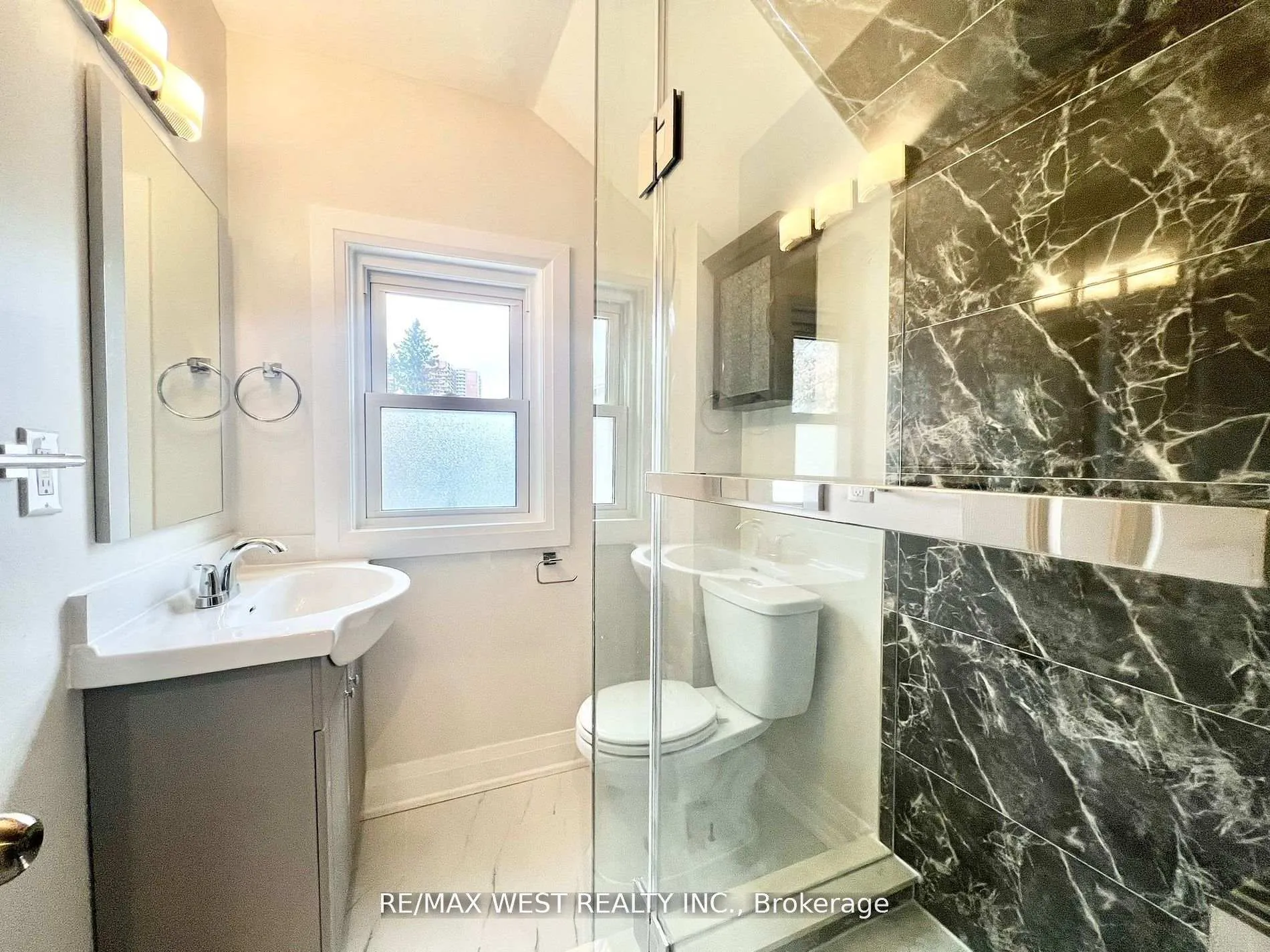 Photo 8 of Unit 2nd Flr, 4 Sutherland Avenue, Toronto, Crescent Town — HOMEH