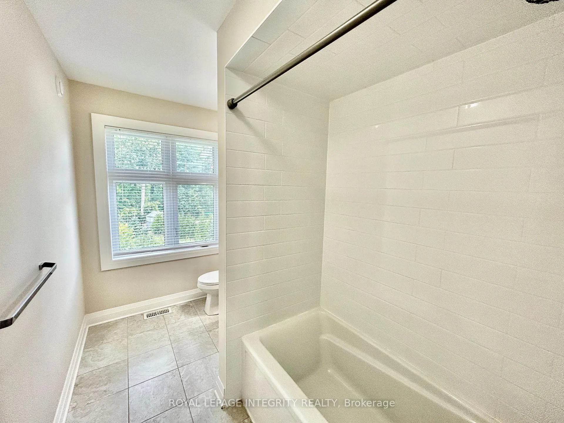 Photo 21 of 798 Carnelian Crescent, Ottawa, Riverside South/Gloucester Glen — HOMEH