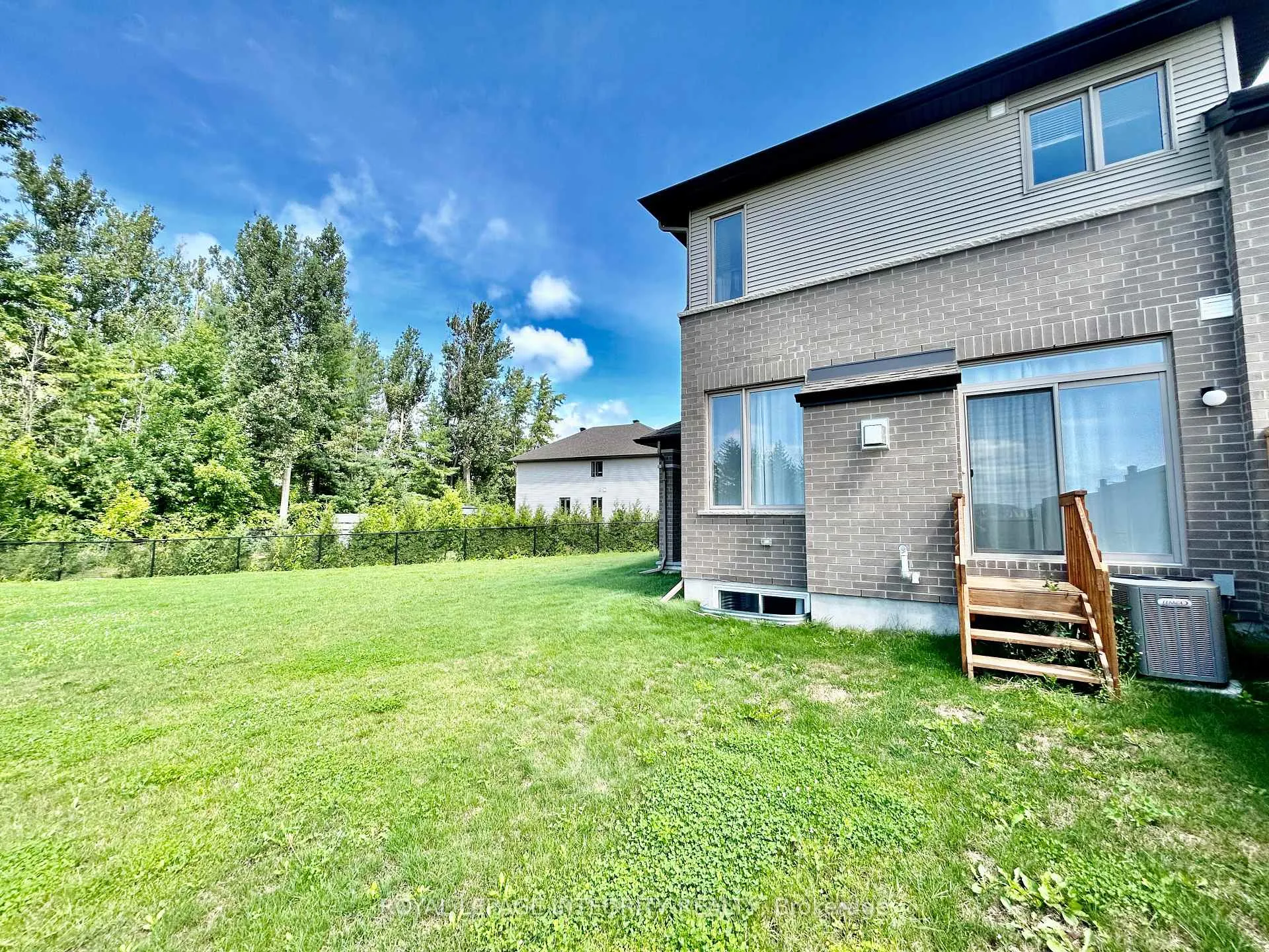 Photo 27 of 798 Carnelian Crescent, Ottawa, Riverside South/Gloucester Glen — HOMEH