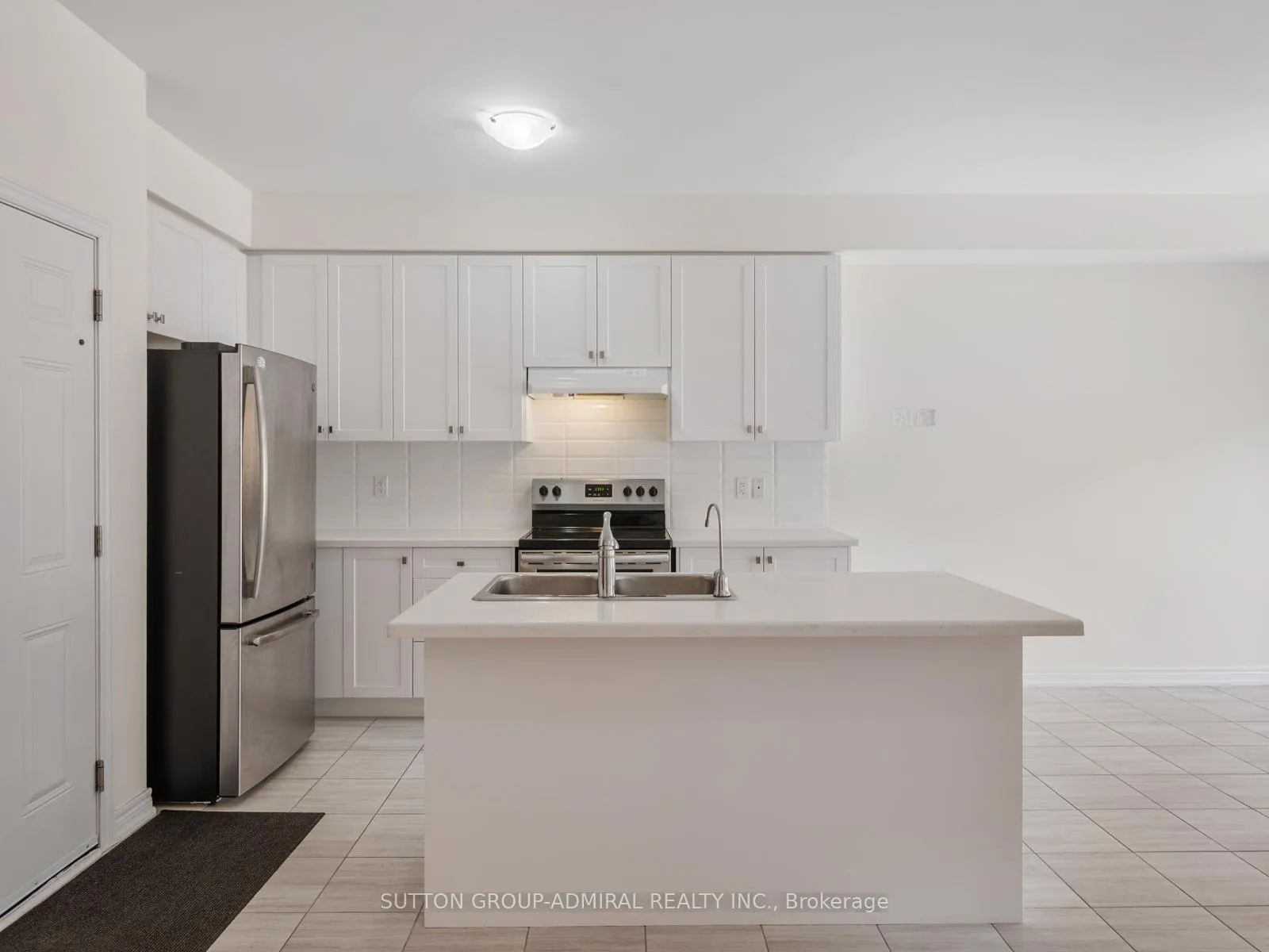 Photo 10 of 1152 Sepia Square, Pickering, Rural Pickering — HOMEH