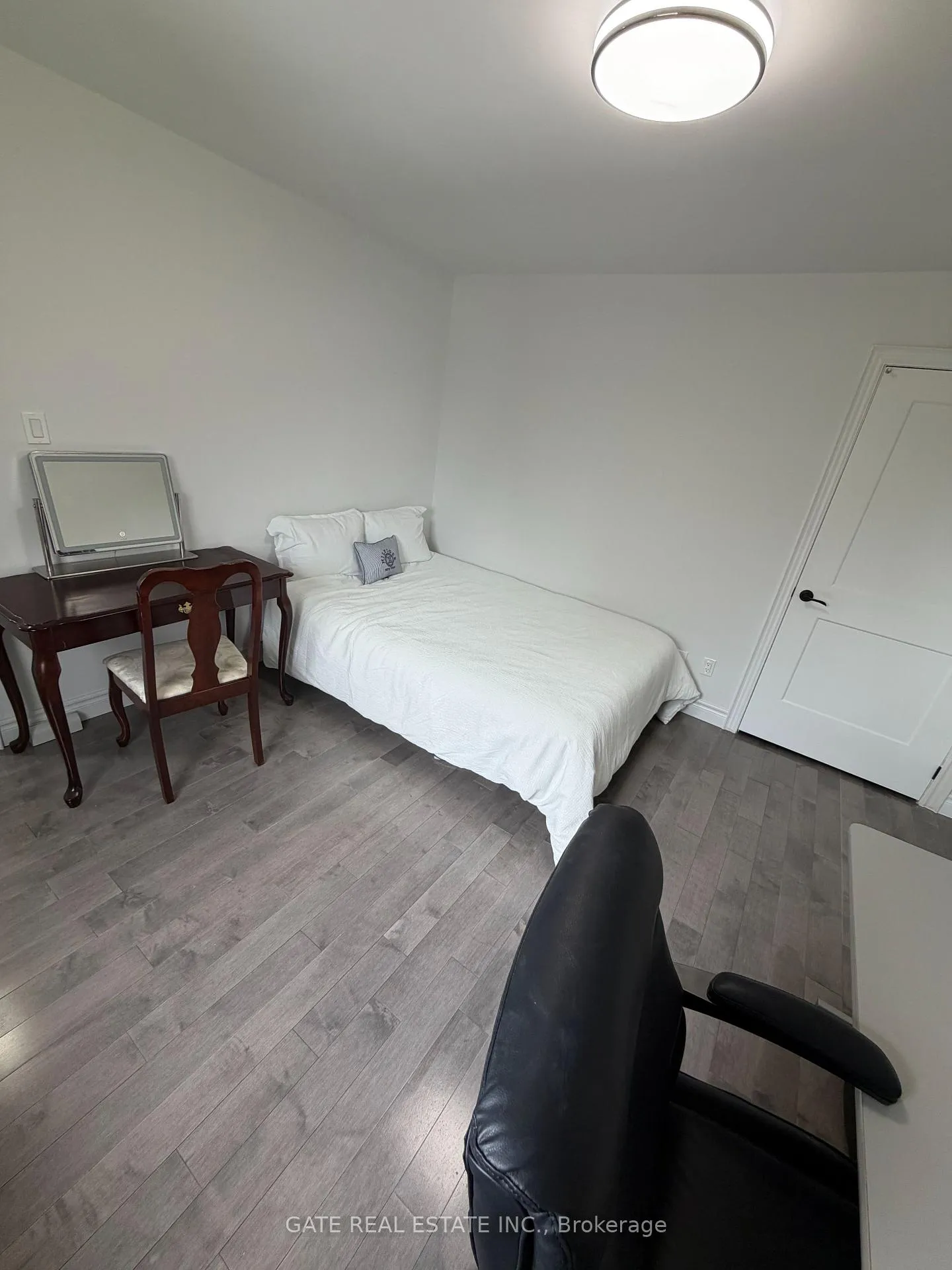 Photo 4 of 10 Thorny Brae Drive, Markham, Royal Orchard — HOMEH