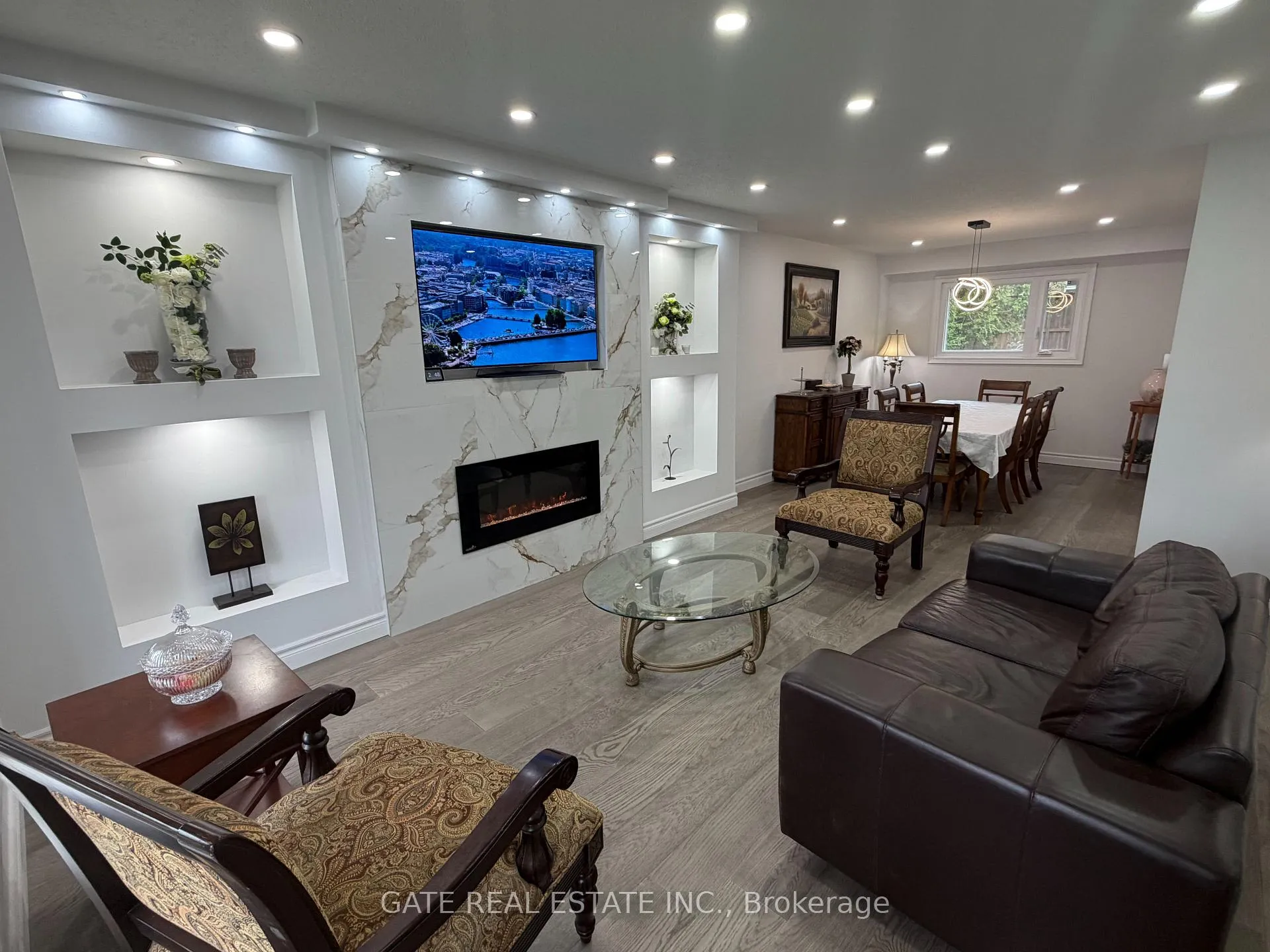 Photo 9 of 10 Thorny Brae Drive, Markham, Royal Orchard — HOMEH