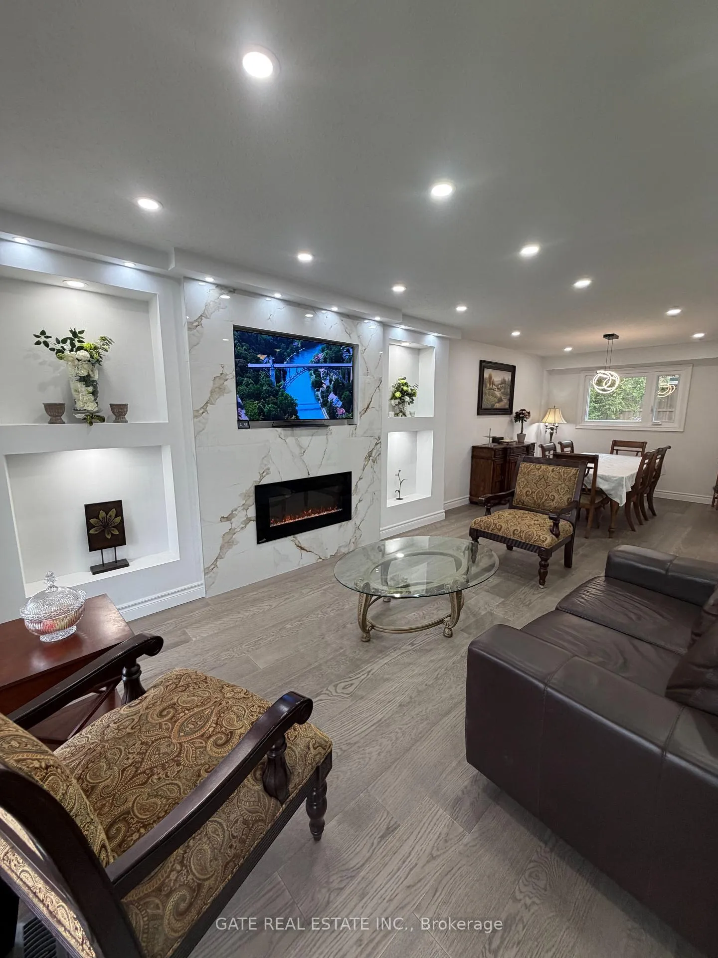 Photo 11 of 10 Thorny Brae Drive, Markham, Royal Orchard — HOMEH