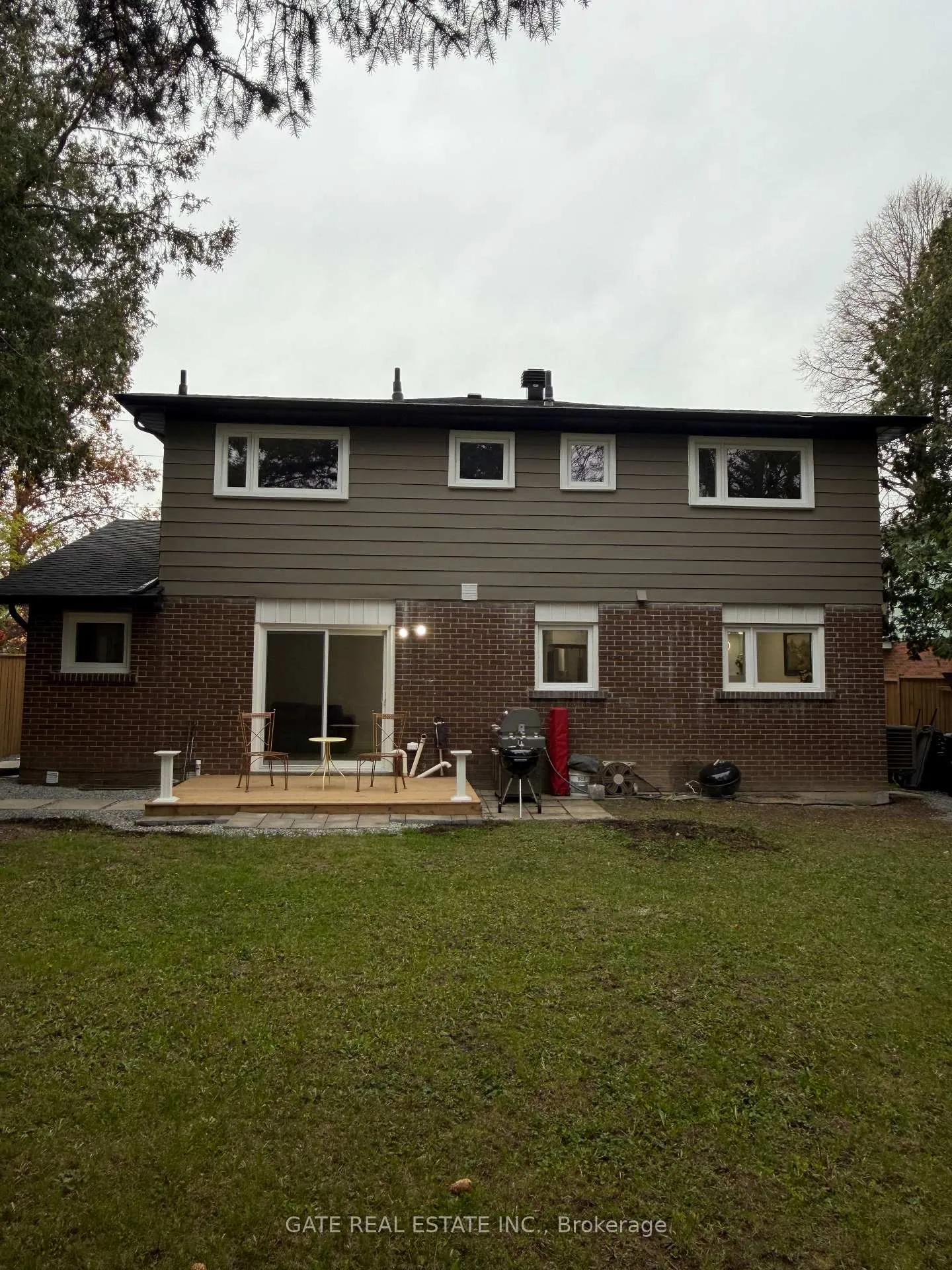 Photo 32 of 10 Thorny Brae Drive, Markham, Royal Orchard — HOMEH