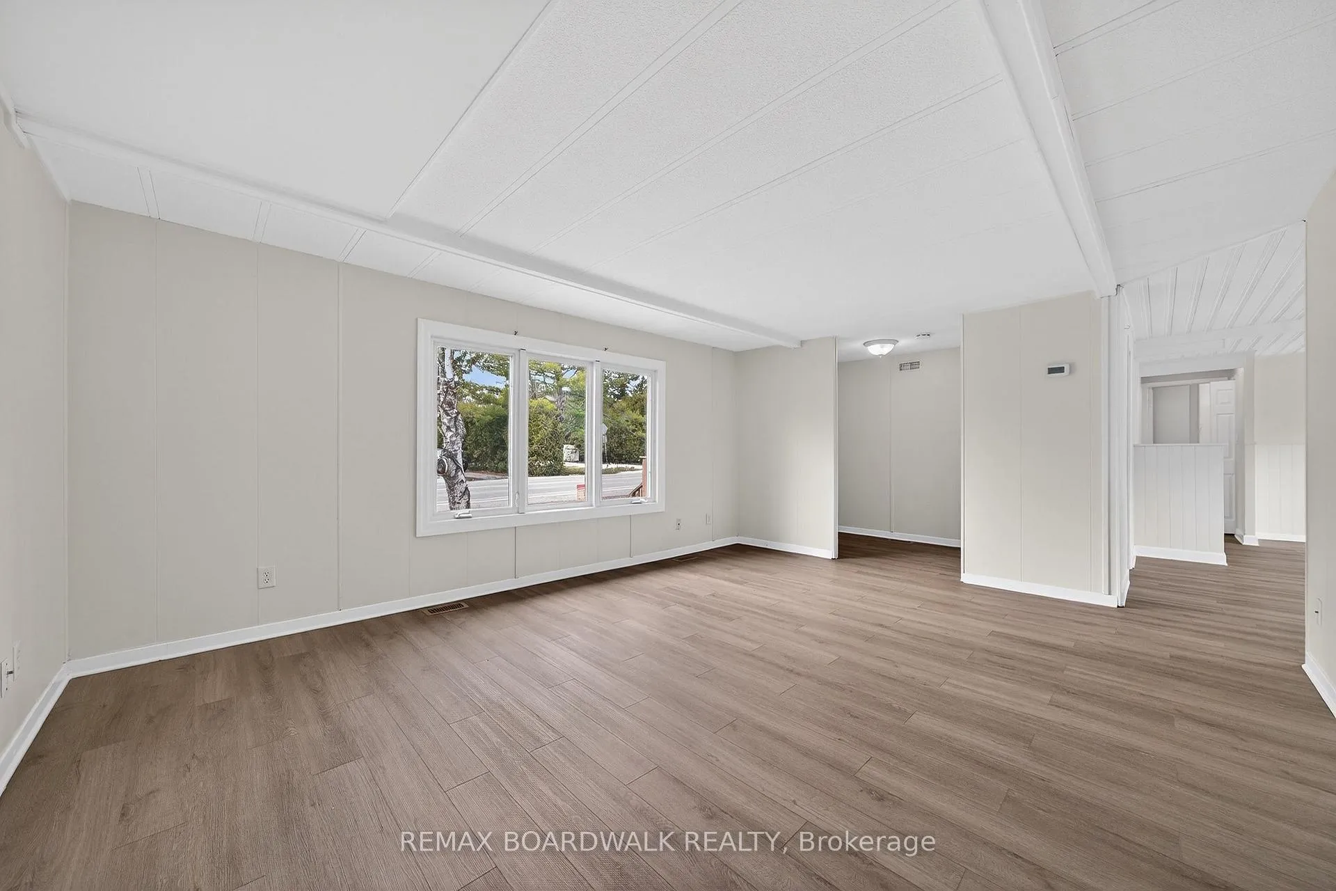 Photo 6 of 10 Fringewood Drive, Ottawa, Fringewood — HOMEH