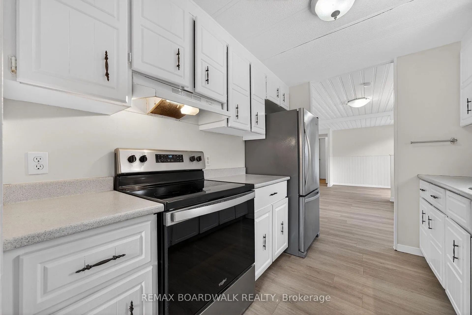Photo 14 of 10 Fringewood Drive, Ottawa, Fringewood — HOMEH