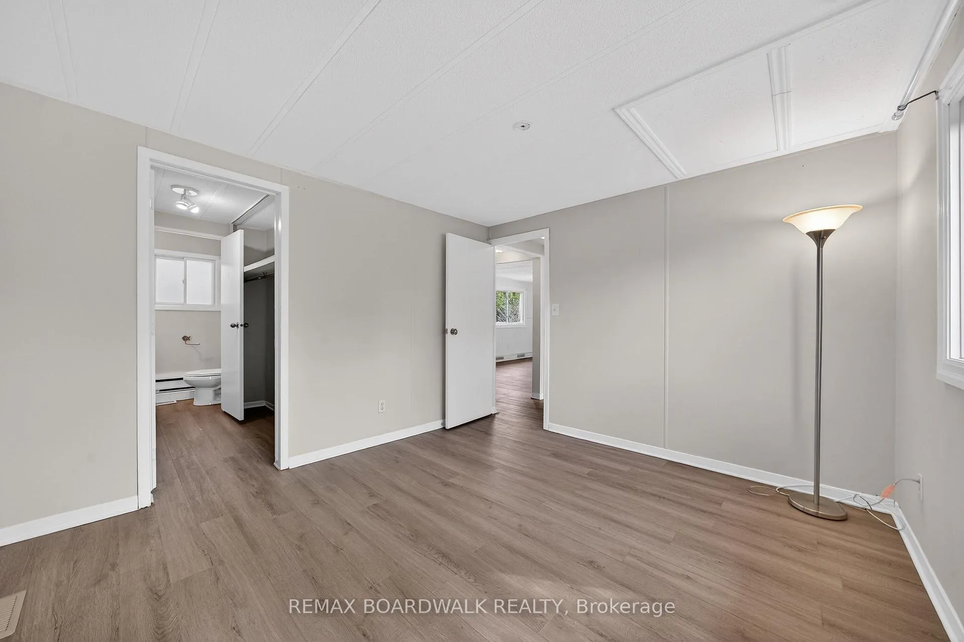 Photo 18 of 10 Fringewood Drive, Ottawa, Fringewood — HOMEH