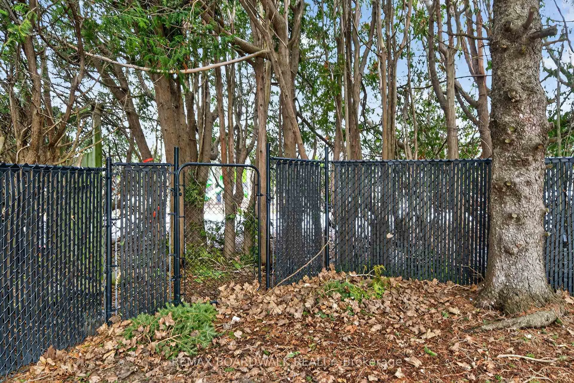 Photo 29 of 10 Fringewood Drive, Ottawa, Fringewood — HOMEH