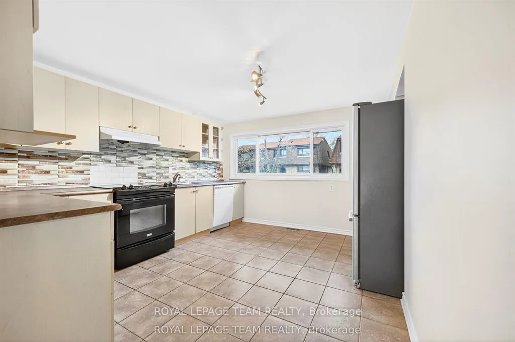 Photo 9 of Unit 13, 2 Bertona Street, Ottawa, Manordale — HOMEH