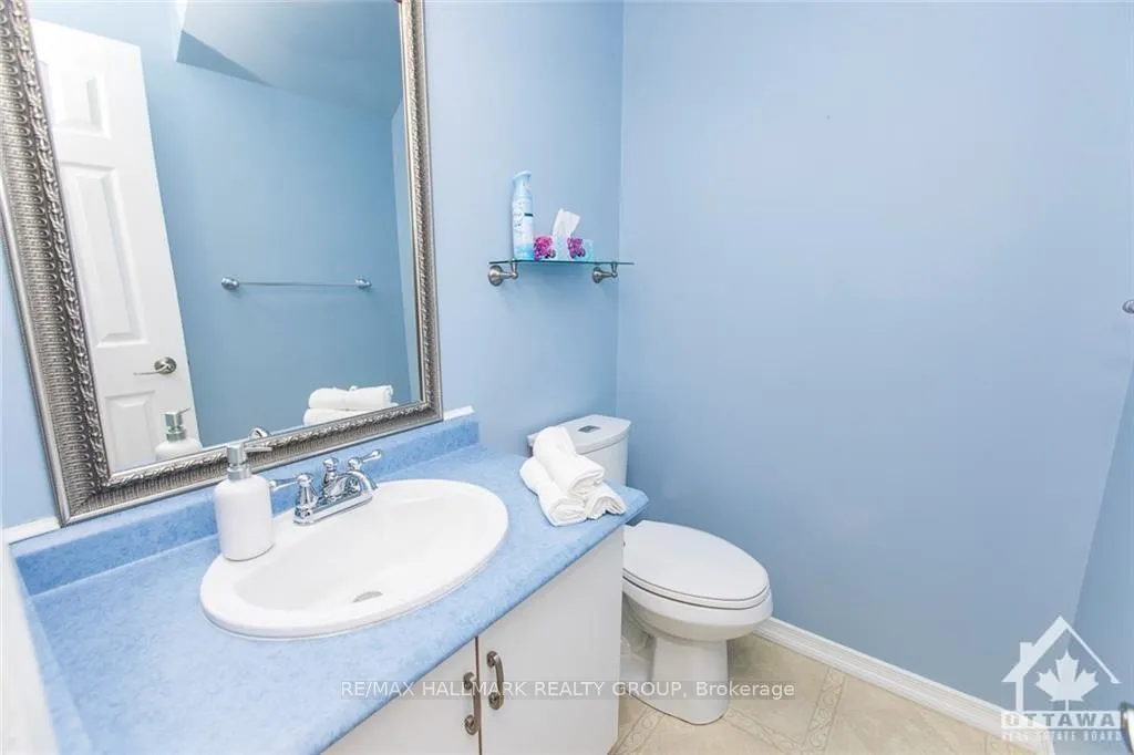 Photo 4 of 617 Wilkie Drive, Ottawa, Fallingbrook/Pineridge — HOMEH
