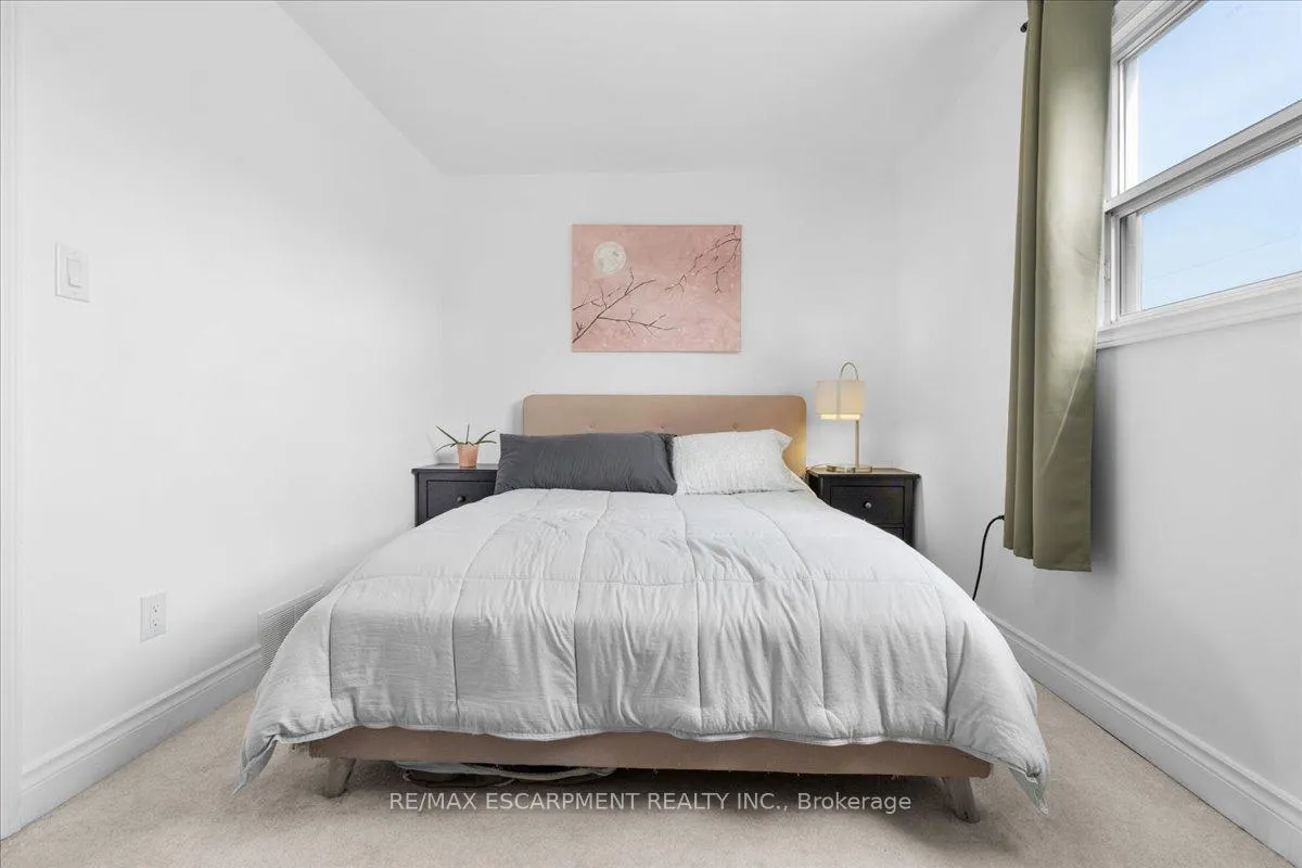 Photo 19 of 133 Frederick Avenue, Hamilton, Crown Point — HOMEH