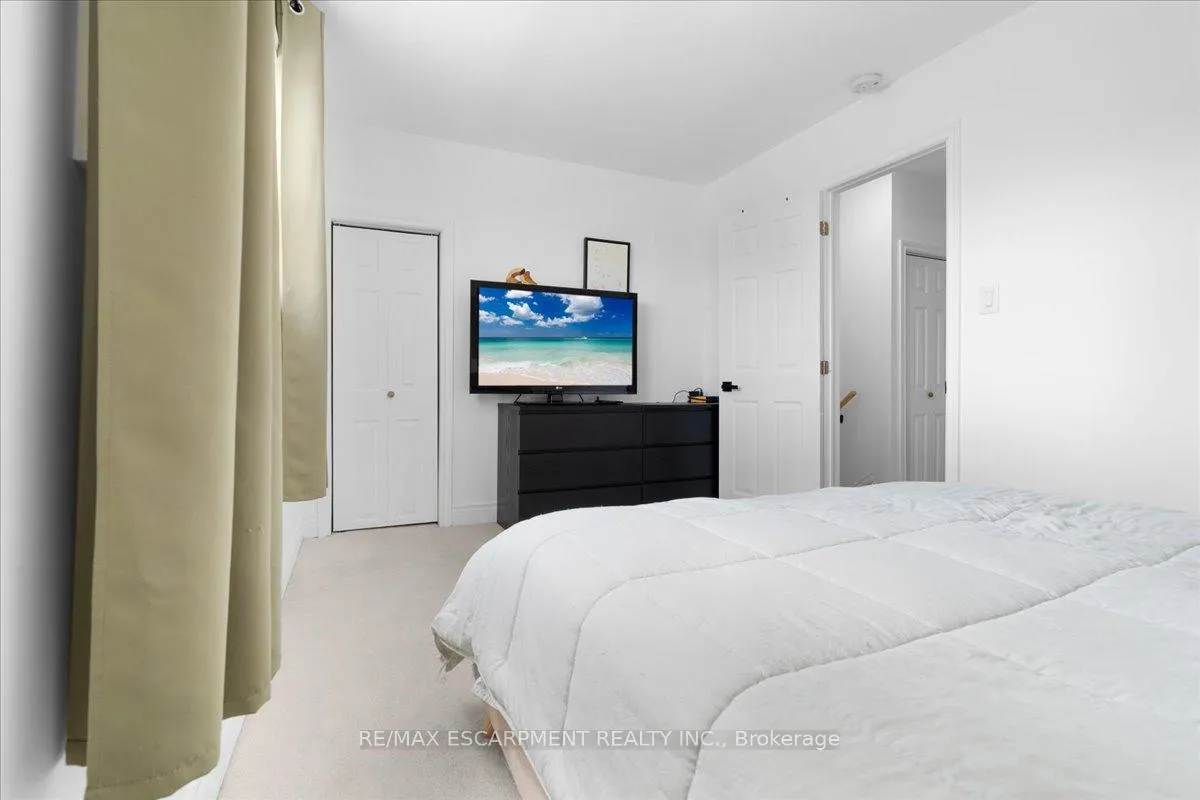 Photo 20 of 133 Frederick Avenue, Hamilton, Crown Point — HOMEH